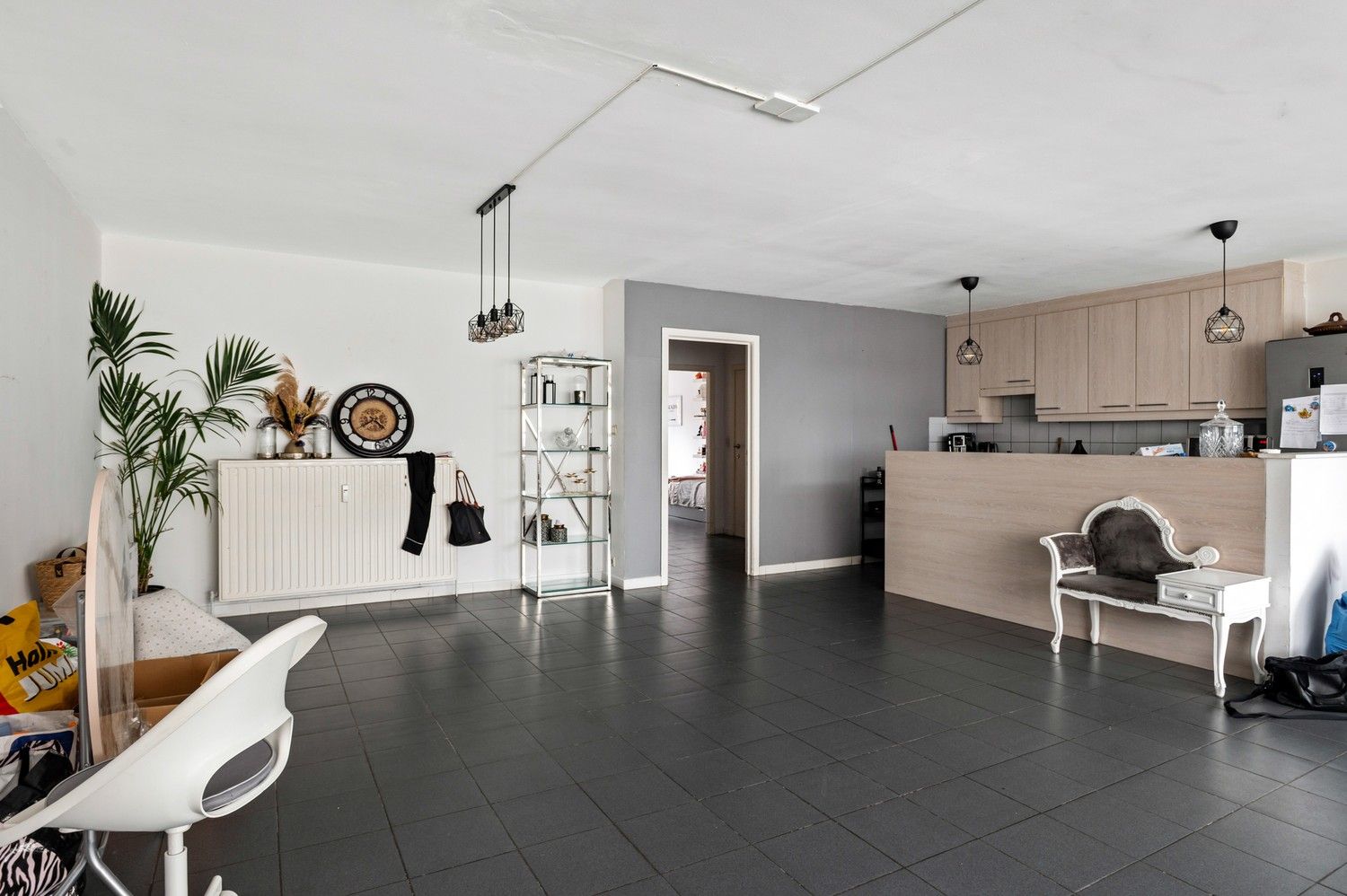 Ruim gelijkvloers appartement met 3 slaapkamers en terras in Deurne! foto 2