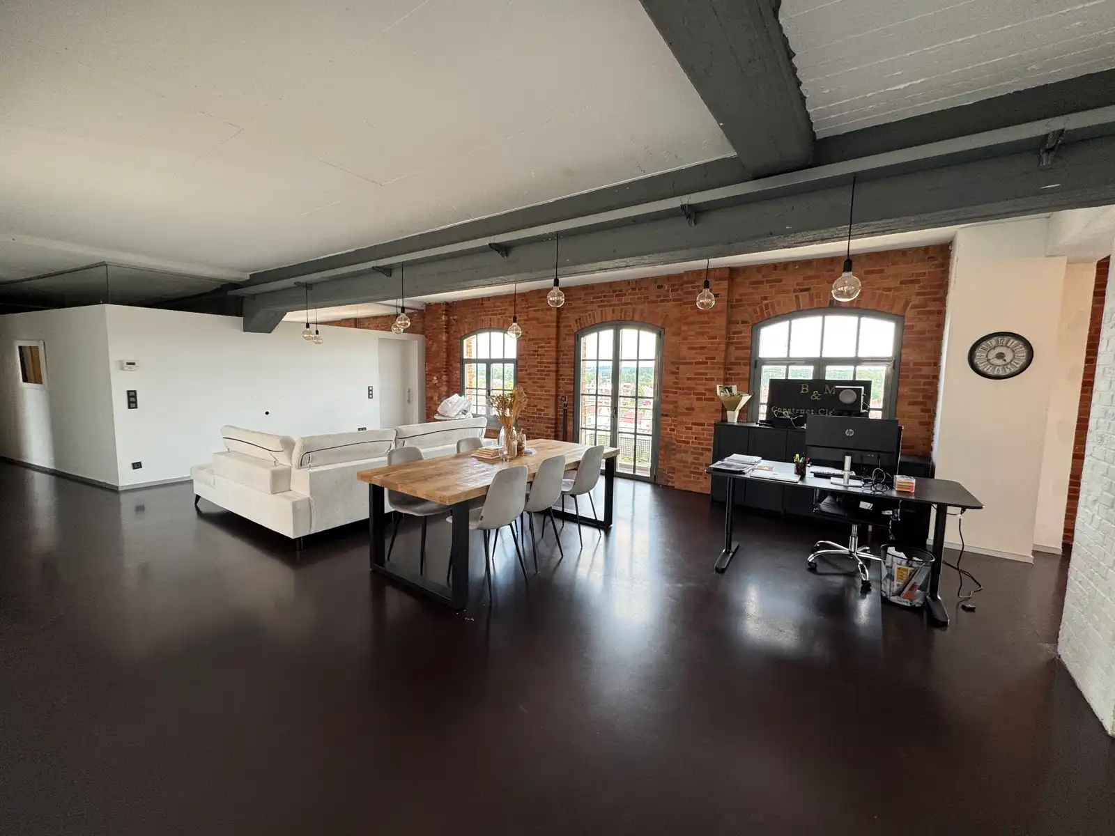 Unieke loft met 2 slaapkamers, terras en zicht op de vaart foto 4