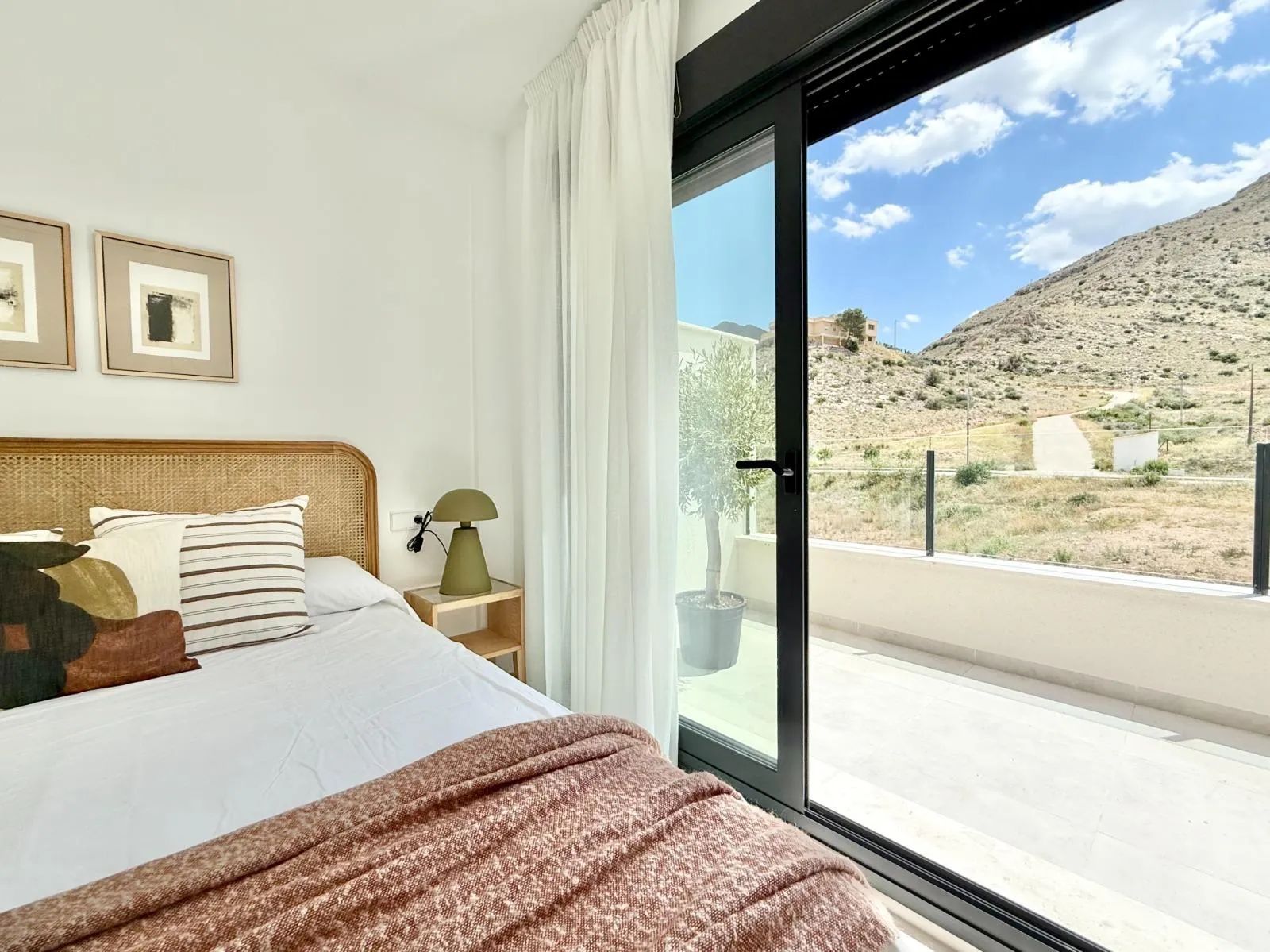 Wonen met stijl onder de Spaanse zon – moderne nieuwbouwwoningen in het hart van de Costa Blanca foto 9