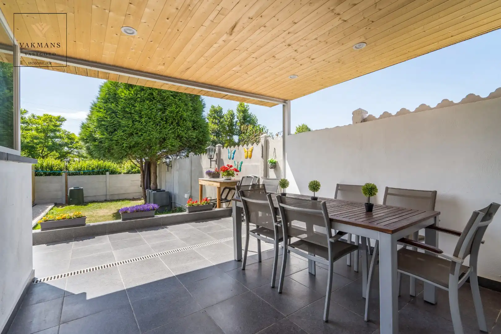 Ruime gezinswoning met 4 slaapkamers, tuin en eigen parkeerplaats. foto 26