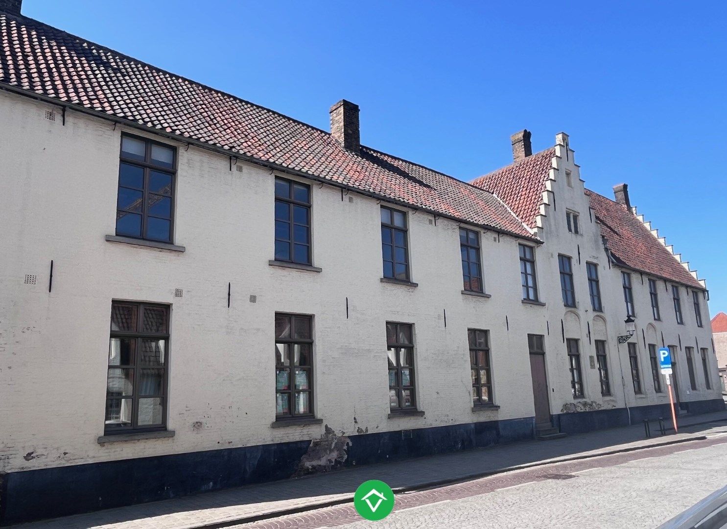 Unieke project-opportuniteit tussen 't Zand en station, met riante tuin en parking foto 2