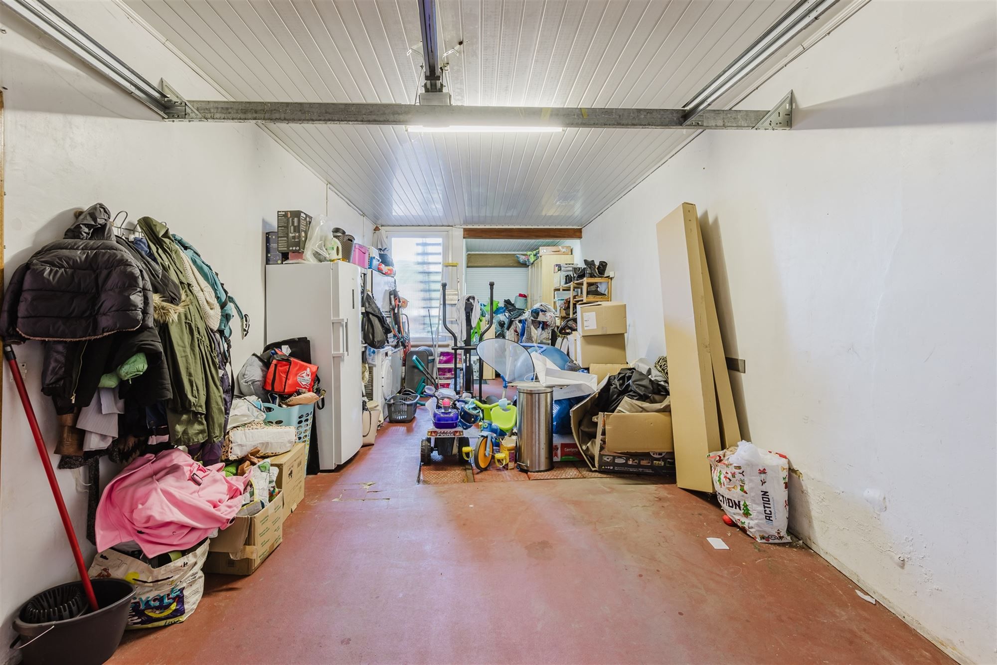 Bijzonder ruime woning met tuin en garage foto 4