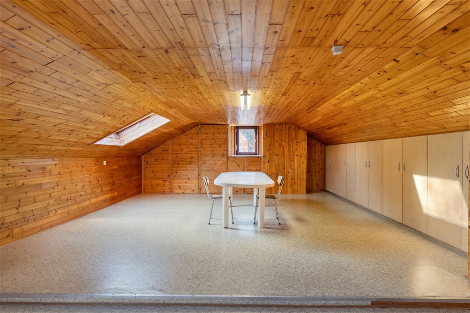 Mooi gelegen statige woning op 1231 m2 foto 27