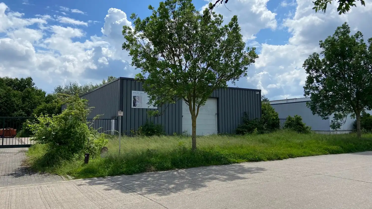 Te huur: veelzijdige bedrijfshal/magazijn op industrieterrein in Lanaken foto 4