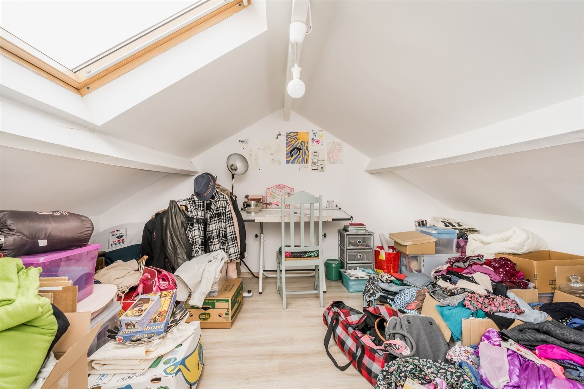 Gezinswoning met tuin in rustige straat! foto 13