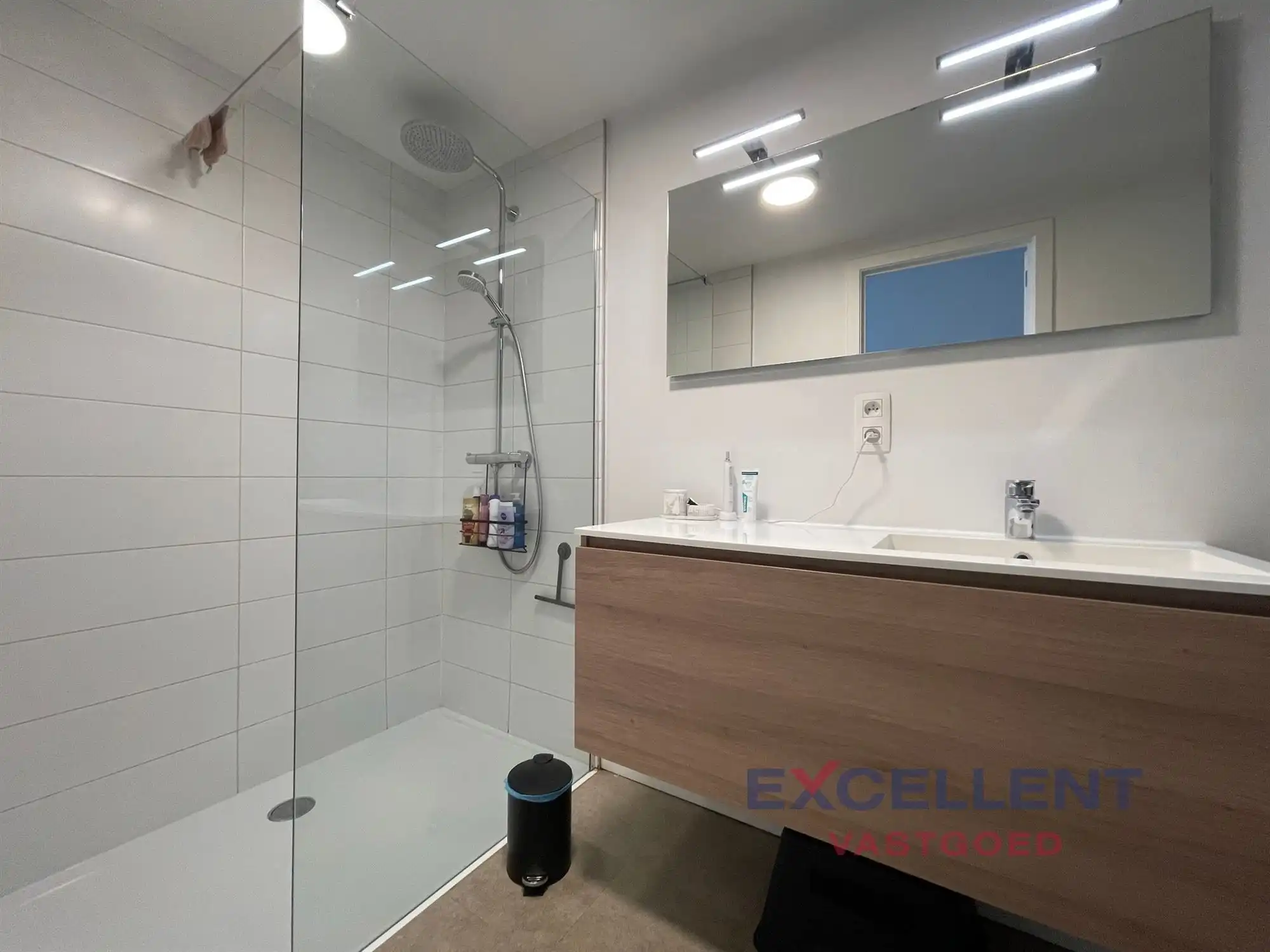 Energiezuinig 2-slaapkamerappartement te Deinze te huur foto 8