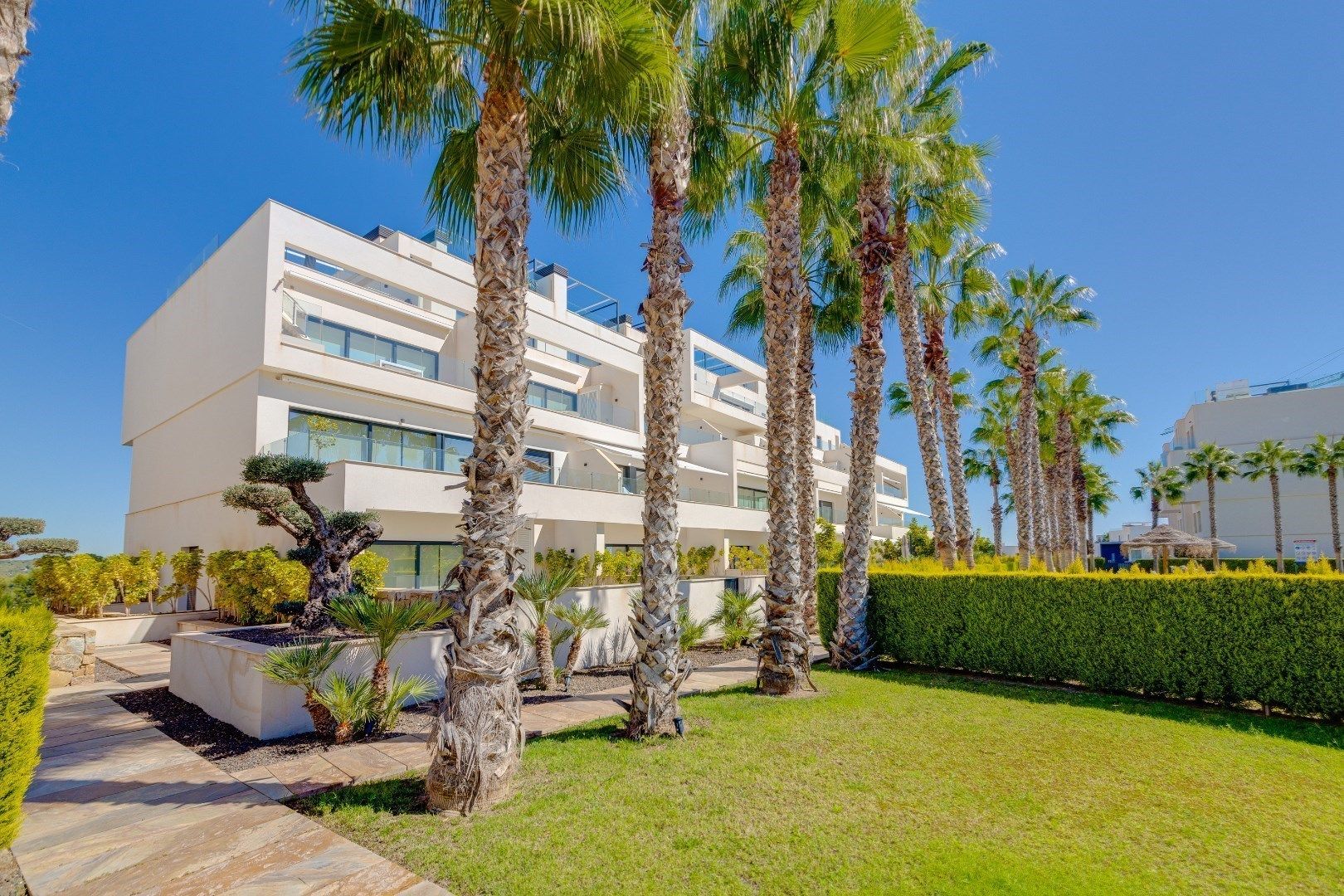 Perfect gelegen penthouse met zeezicht te Las Colinas (Alicante) foto 17