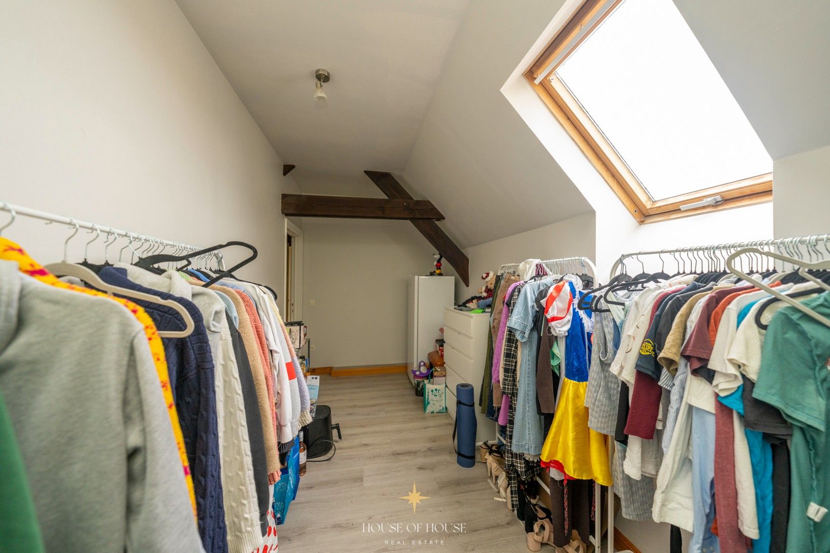 Exceptionele eigendom: Oude Gemeenteschool met directeurswoning, 3 appartementen en studio – zonder renovatieverplichting foto 35