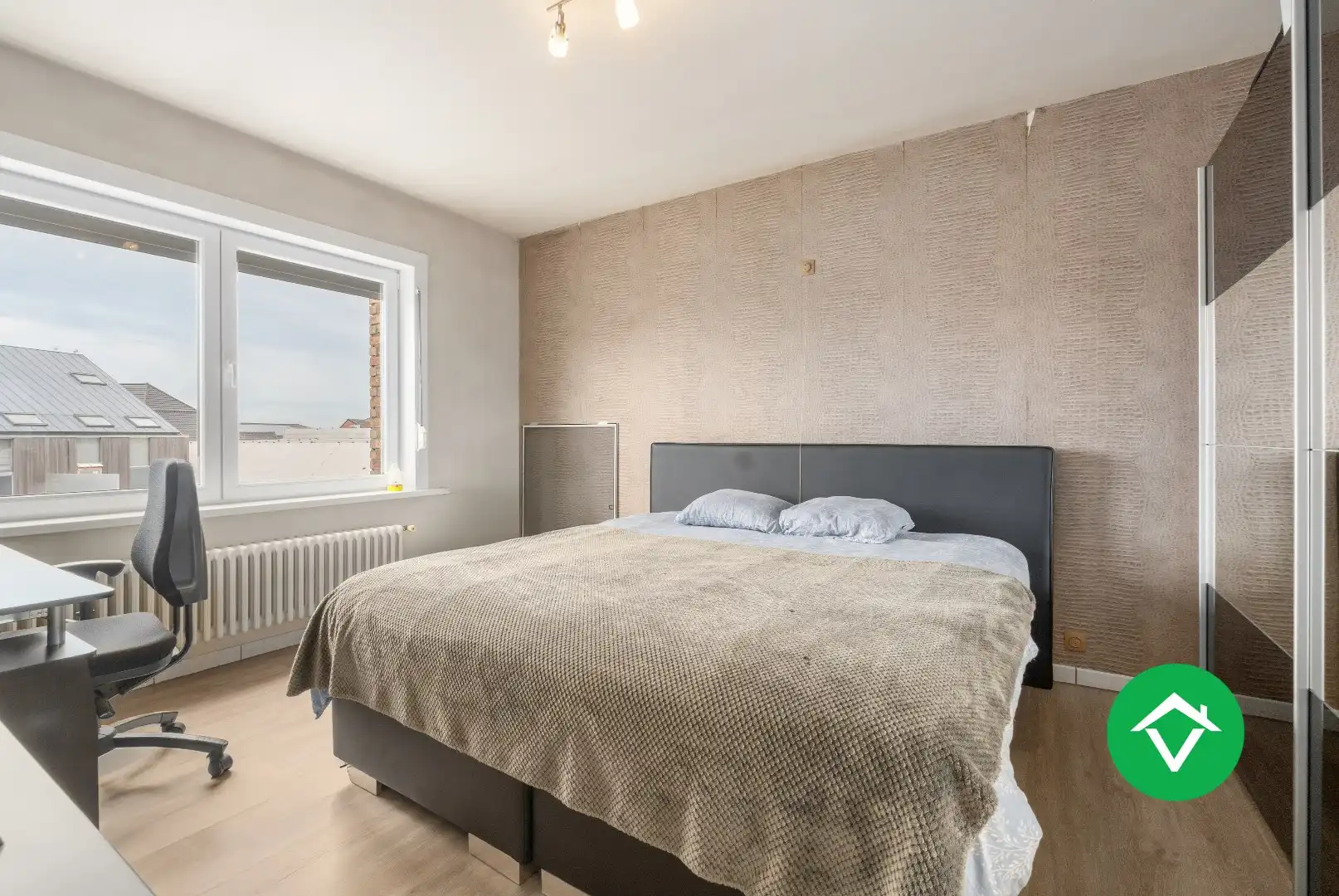 Appartement met 2 slaapkamers en groot terras  in centrum Aartrijke foto 7