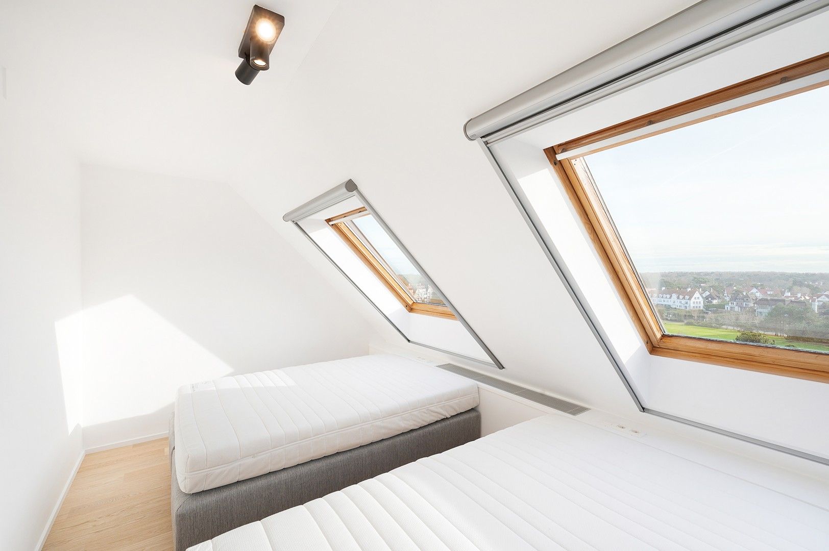 Zonnig gerenoveerd duplex penthouse appartement te Zoute foto 25