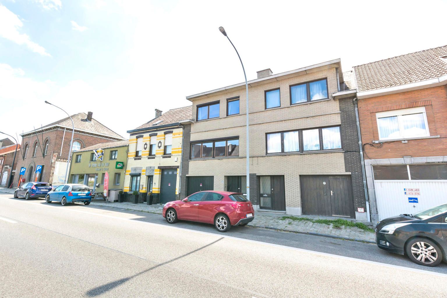 Verzorgde bel-étagewoning met garage, terras en tuin... foto 2