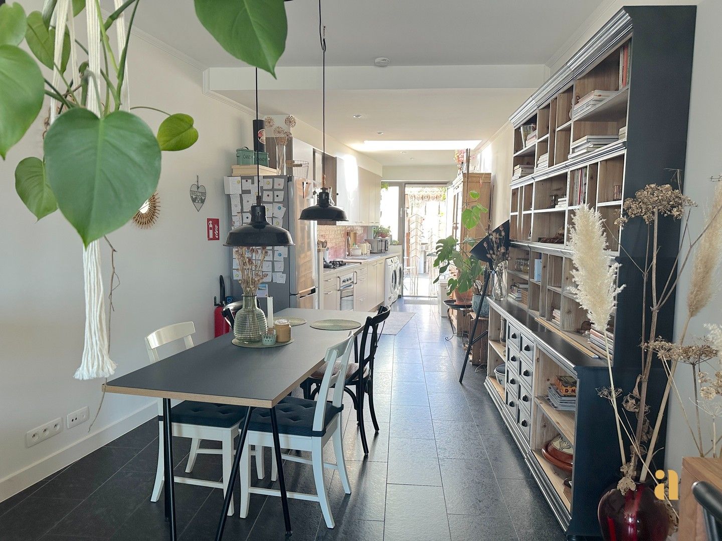 Charmante woning met een groene oase als tuin foto 16