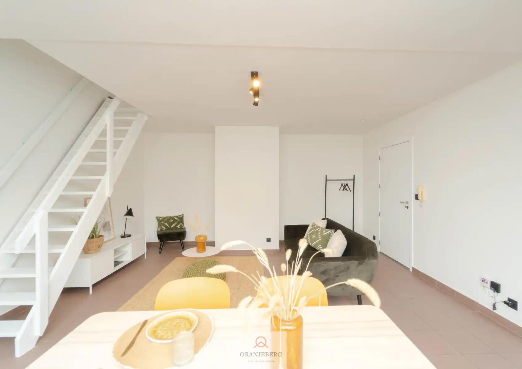 Instapklaar duplex-appartement Wondelgem! foto 9