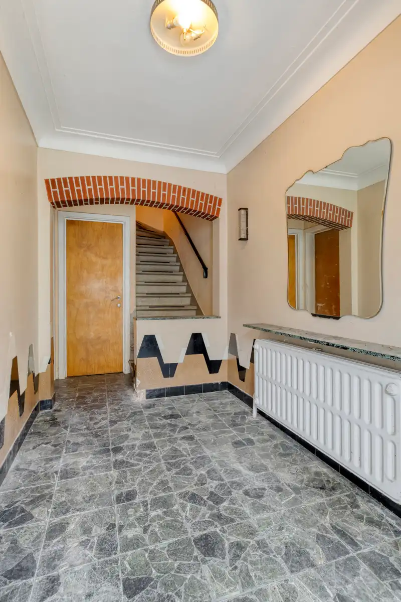 Veelzijdige woning met potentieel op strategische locatie foto 2