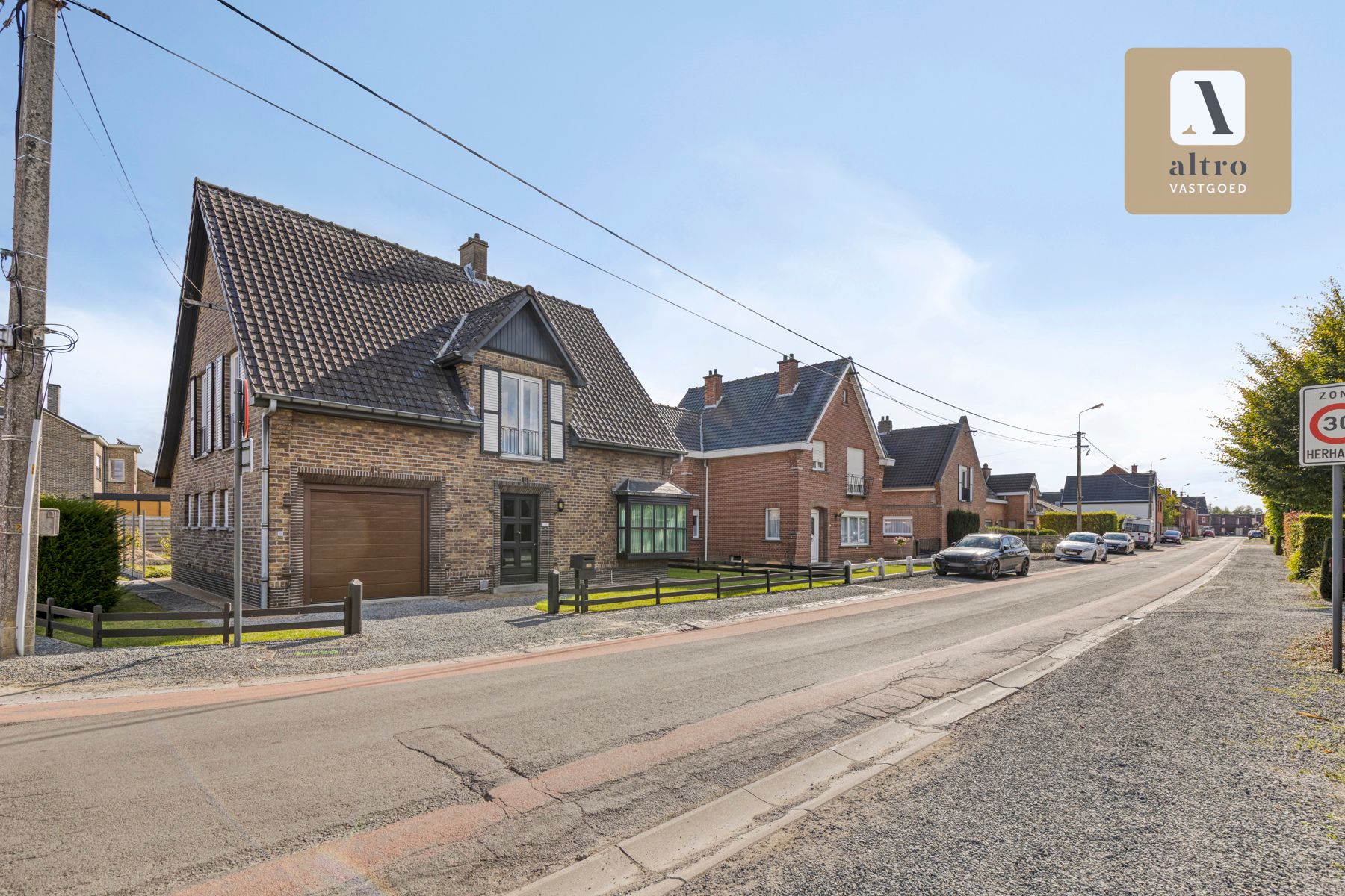 Te renoveren woning met veel potentieel in Aalter foto 3