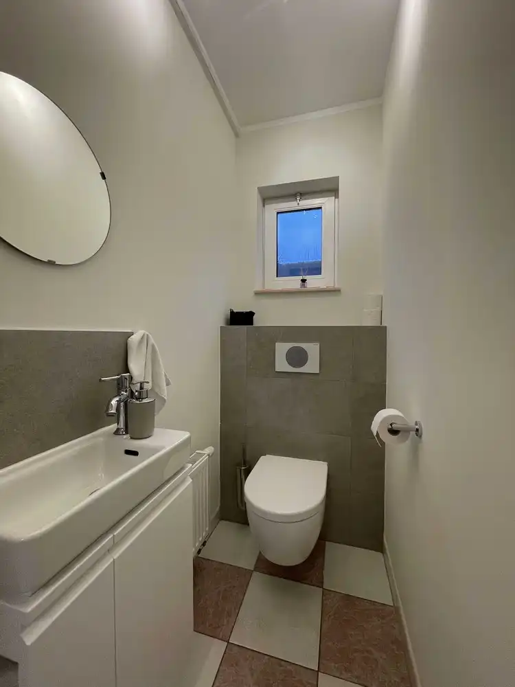 Rustig gelegen gezinswoning in onberispelijke staat van onderhoud foto 10