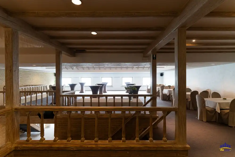 Te Koop: Unieke Feestzaal in Waregem – Instapklaar en Uitstekend Gelegen foto 9