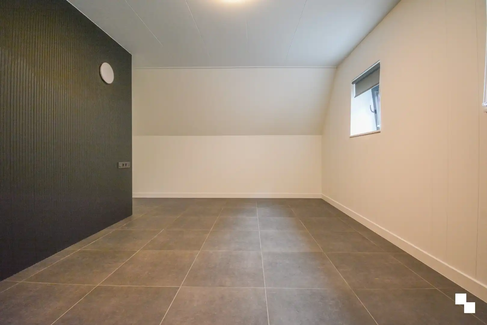 Volledig gerenoveerde alleenstaande woning met tuin, terras en garage in Hooglede. foto 17