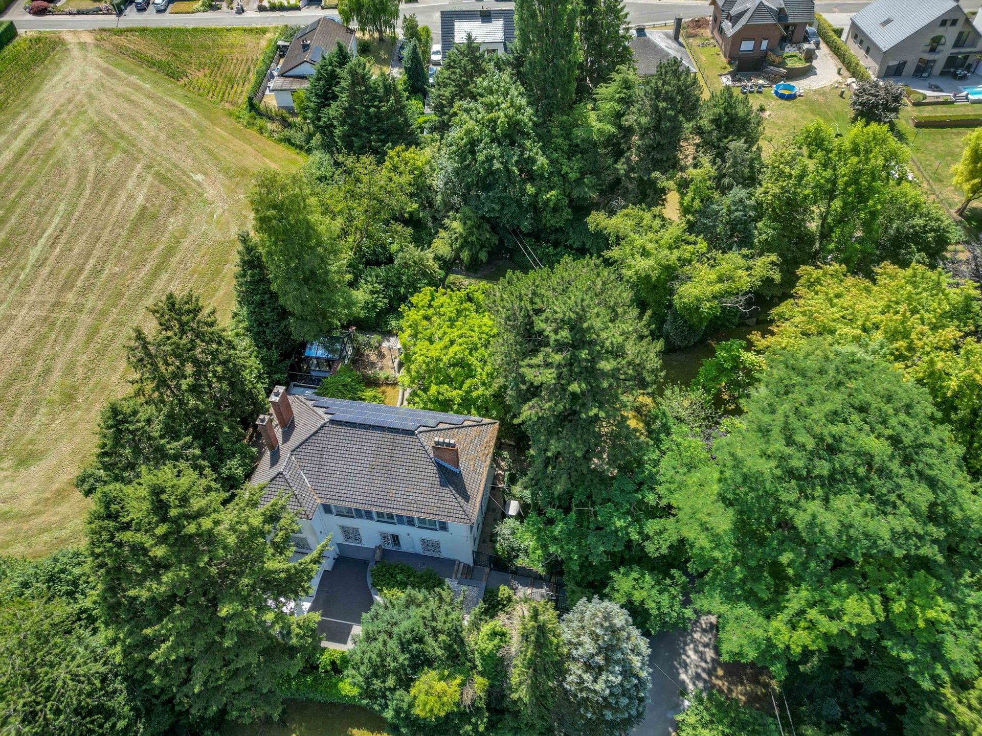 EXCLUSIEVE VILLA + BOUWGROND IN DOODLOPENDE STRAAT foto 42