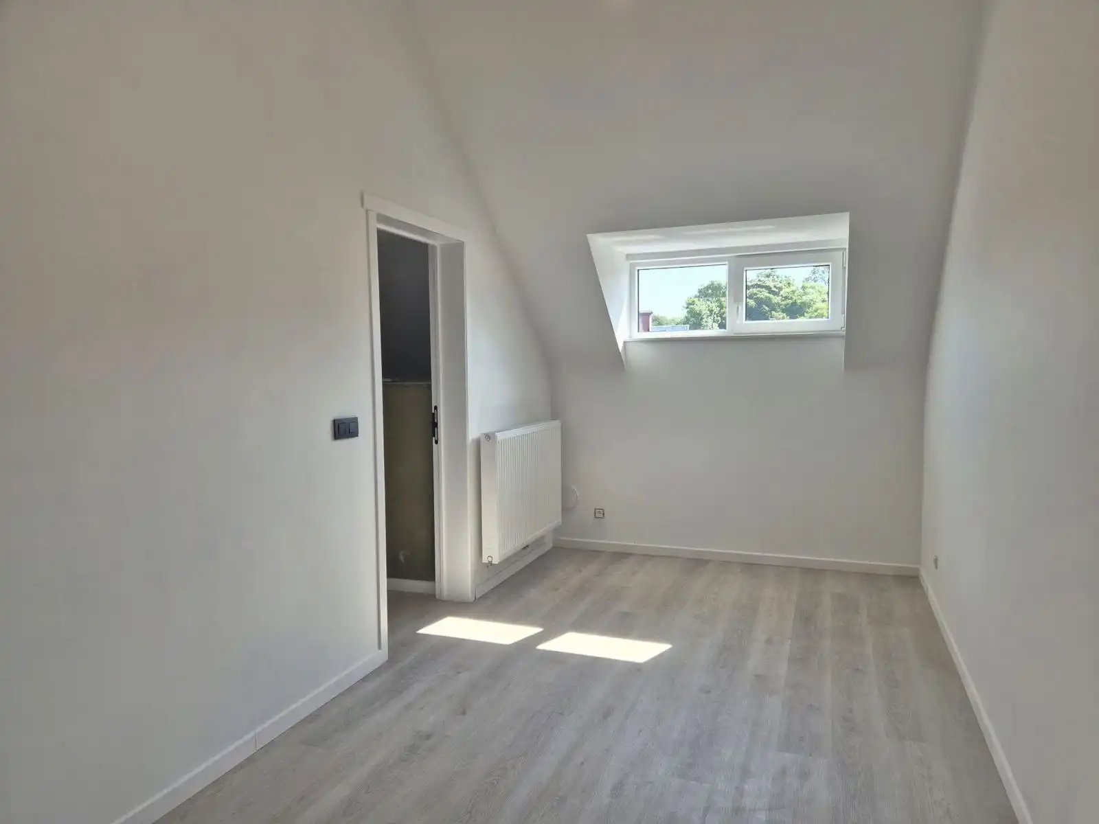 Halfopen bebouwing met 5 slaapkamers en 2 badkamers foto 10