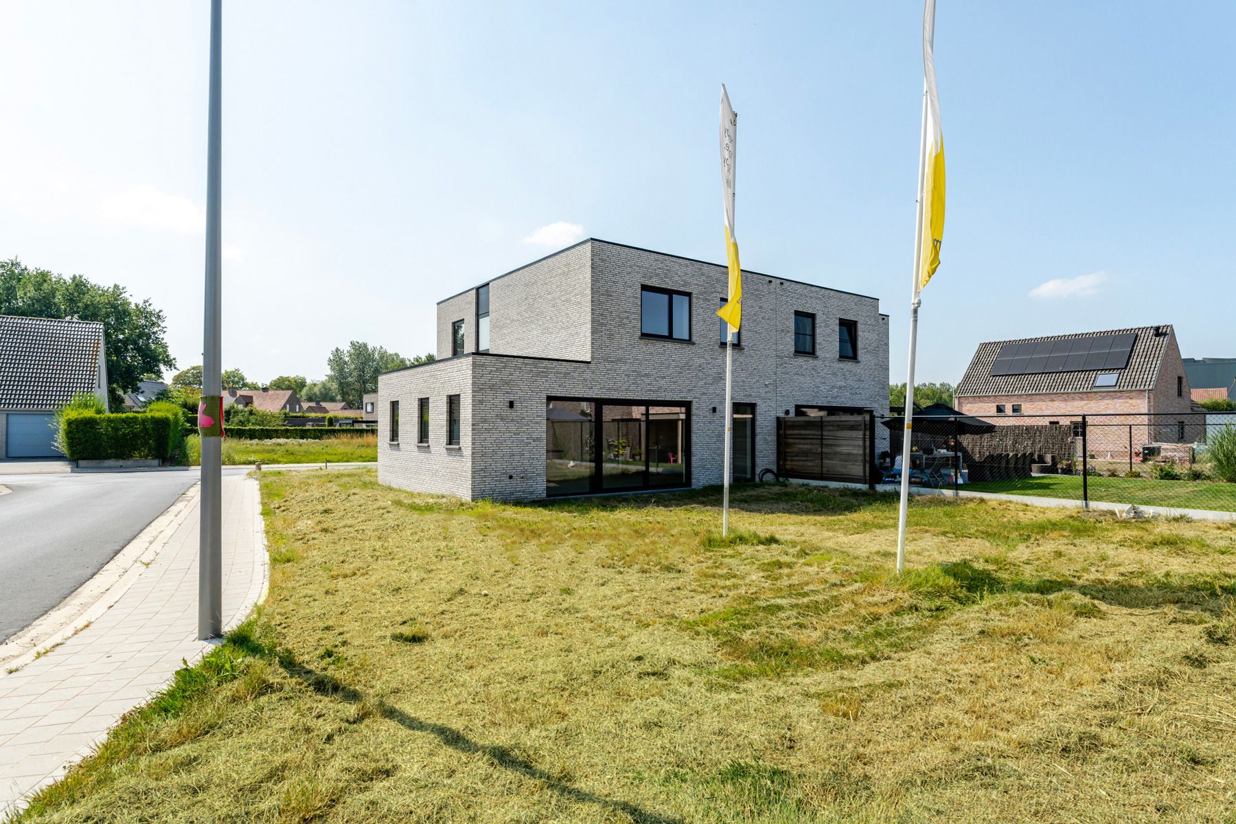 Moderne, halfopen woning foto 11