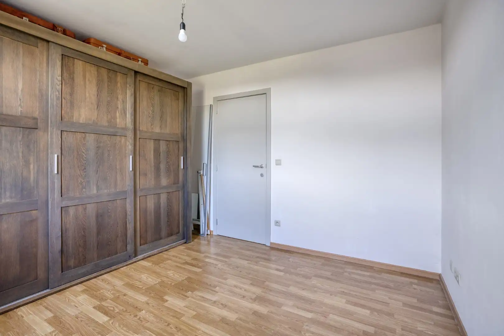 Verzorgde woning met 3 slaapkamers, garage, zonnepanelen en zonnige tuin te Tongeren foto 15