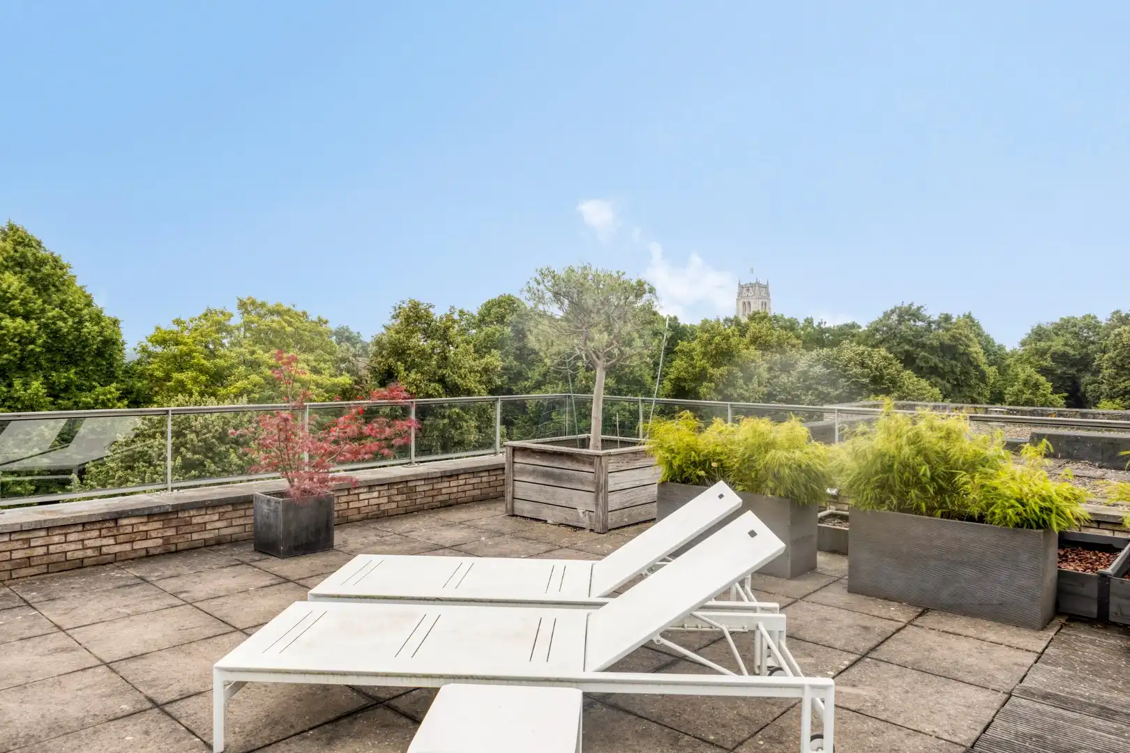Unieke penthouse met mega-terras en schitterend zicht op de Wallen en de Basiliek van Tongeren foto 25