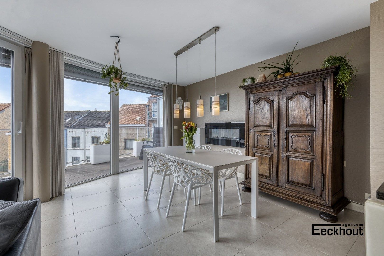 Instapklaar & modern 3 slaapkamer-appartement met zéér ruim zonneterras (45m²) te Bredene-Duinen! foto 6