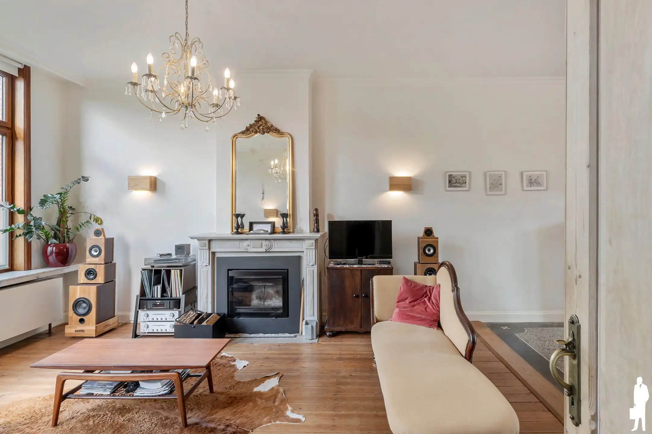 Karaktervolle woning met 6 slk, zwembad + atelier  foto 9