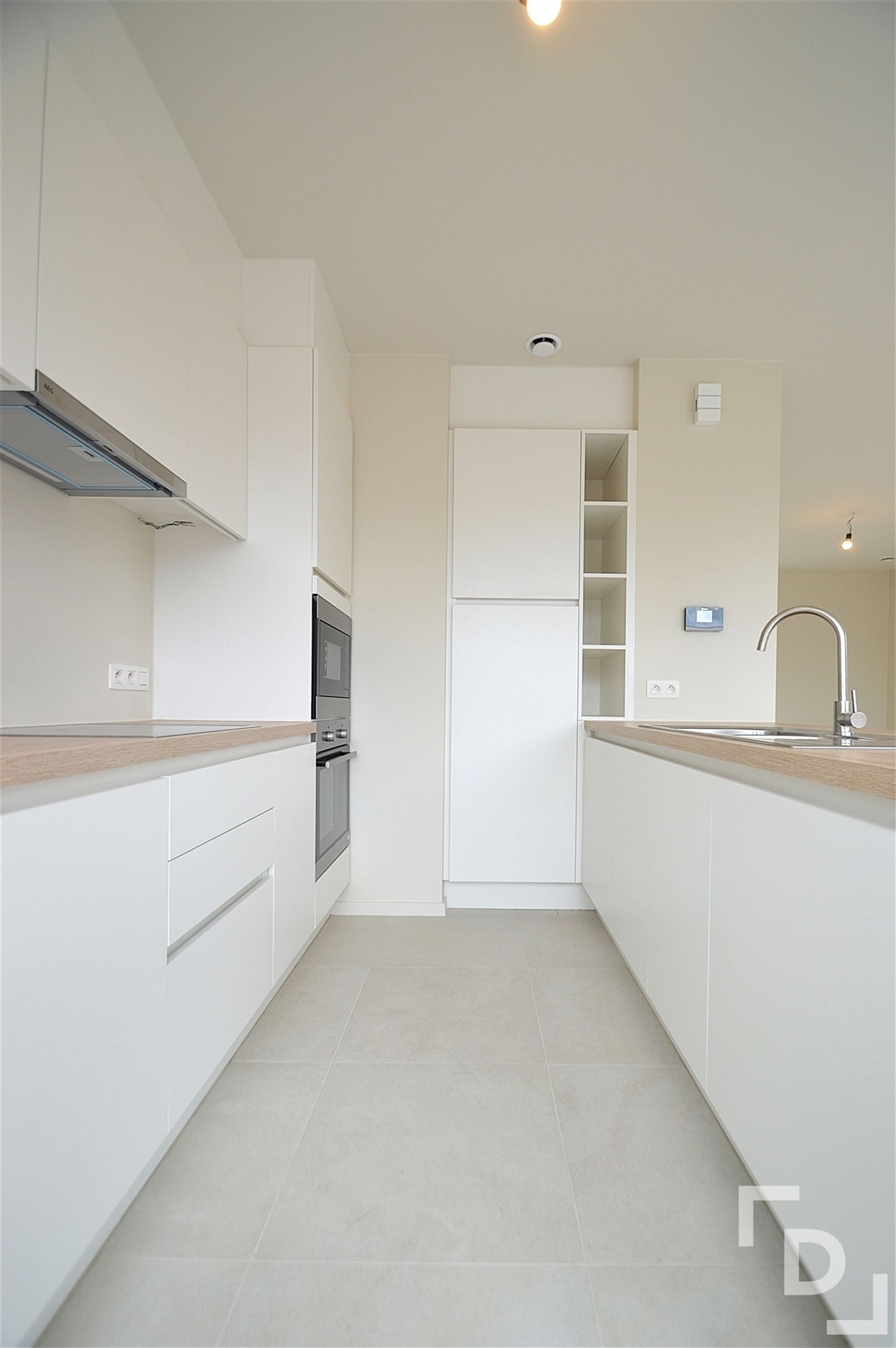 Nieuwbouwwoning met alle comfort in de dorpskern van Poelkapelle. foto 4