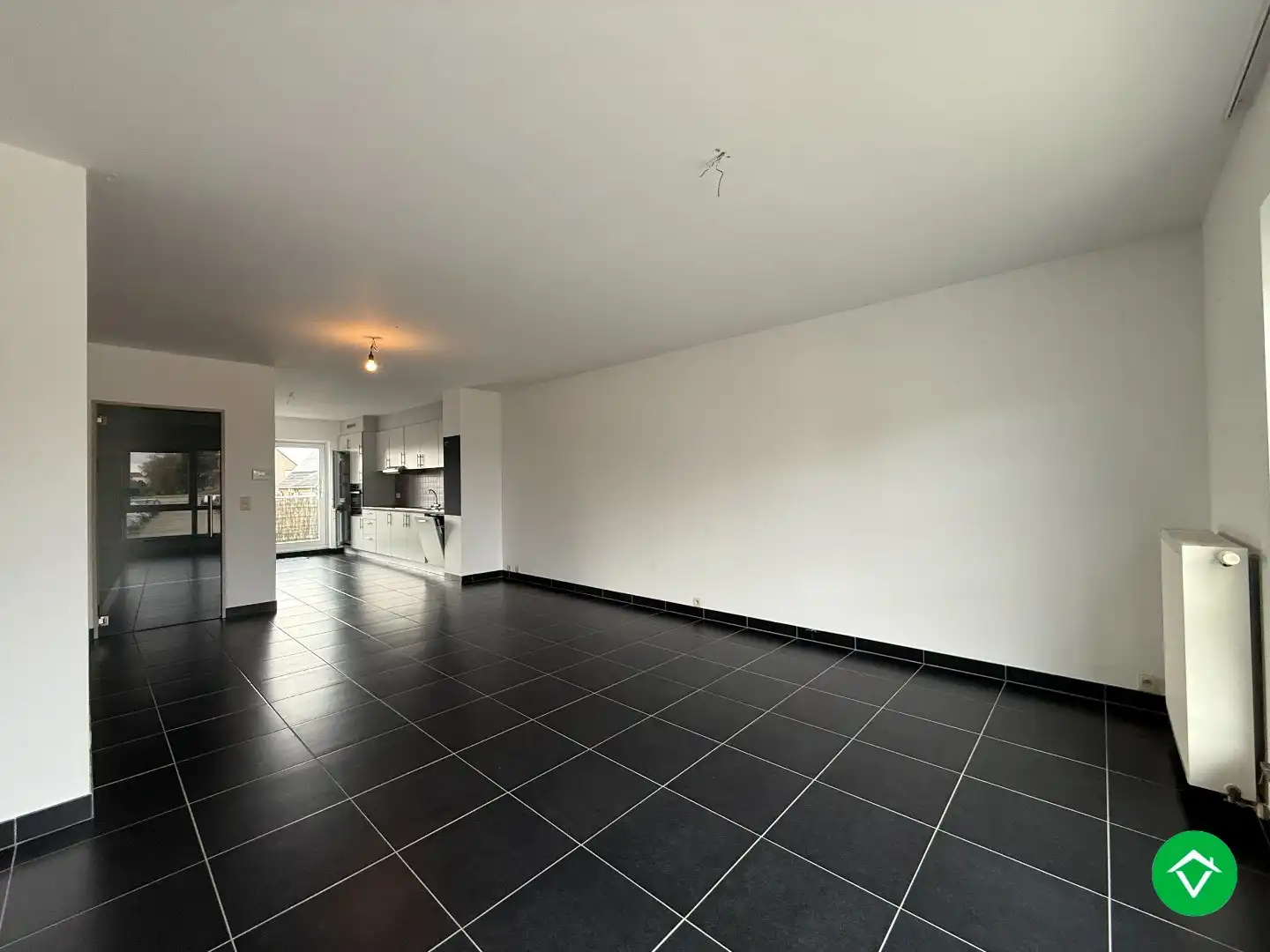 Duplexappartement met twee slaapkamers, zonneterras en parking te Moorslede  foto 6