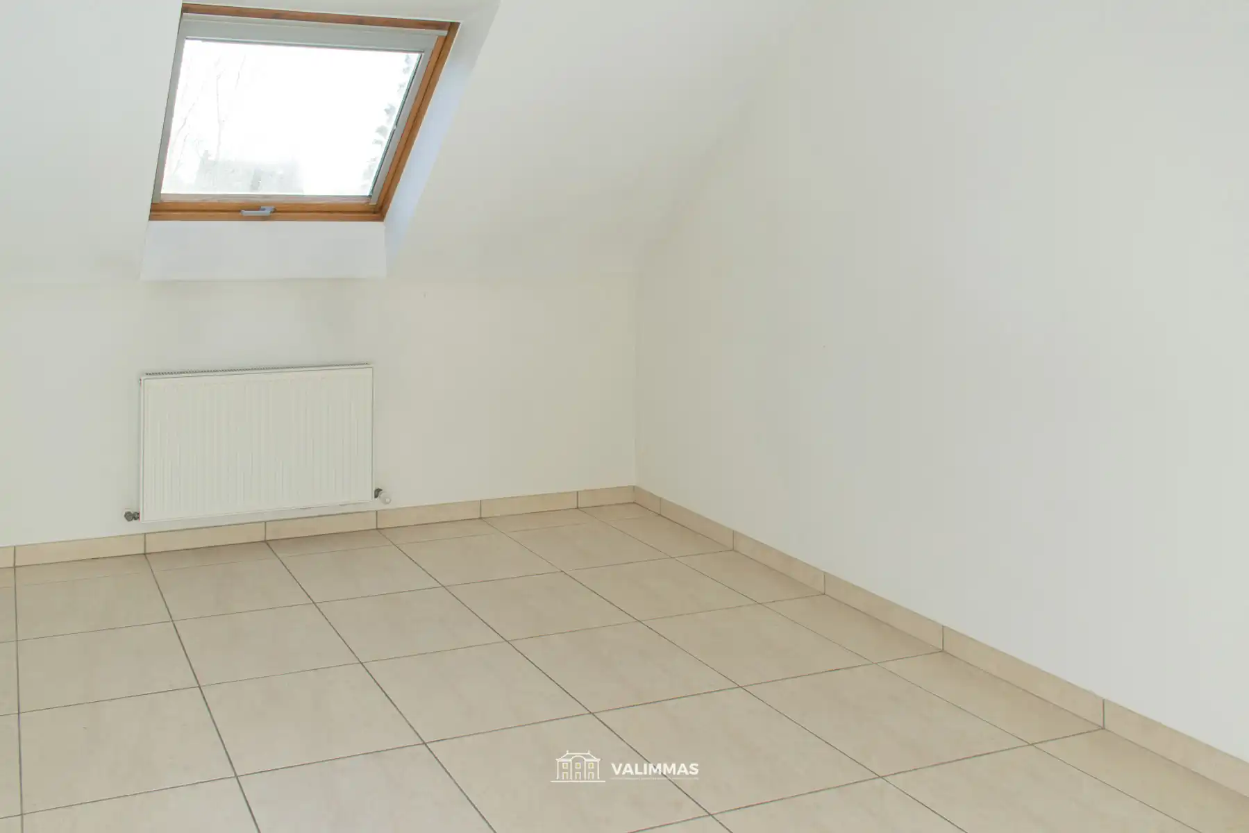 Ruim duplex-appartement met terras, grote kelder en zolder foto 7