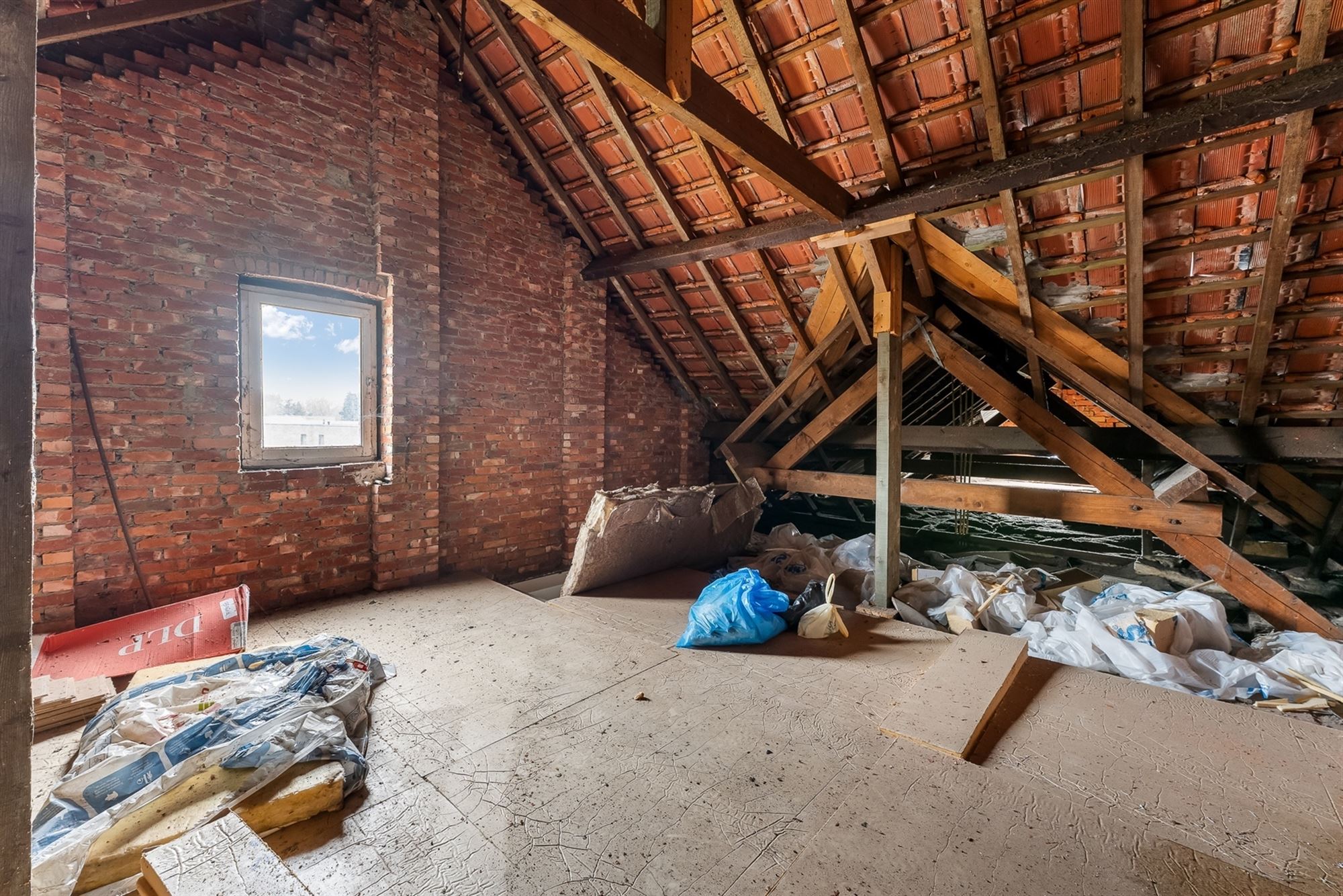 OP TE FRISSEN WONING MET POTENTIEEL GELEGEN OP EEN ZONNIG PERCEEL VAN 7A14CA TE PAAL foto 20