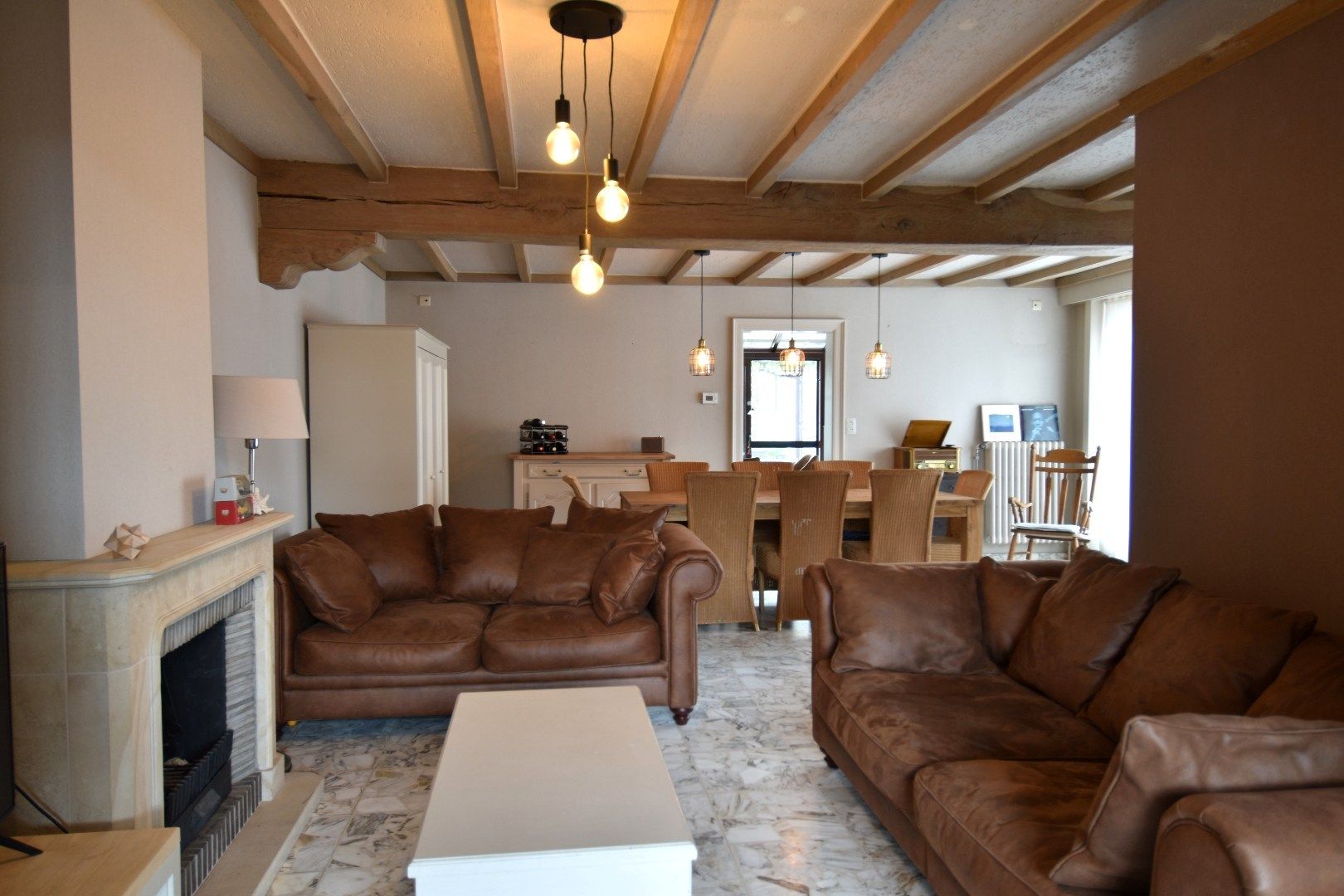 Charmante alleenstaande woning met 3 slaapkamers, tuin en garage in een rustige straat te Rollegem foto 5