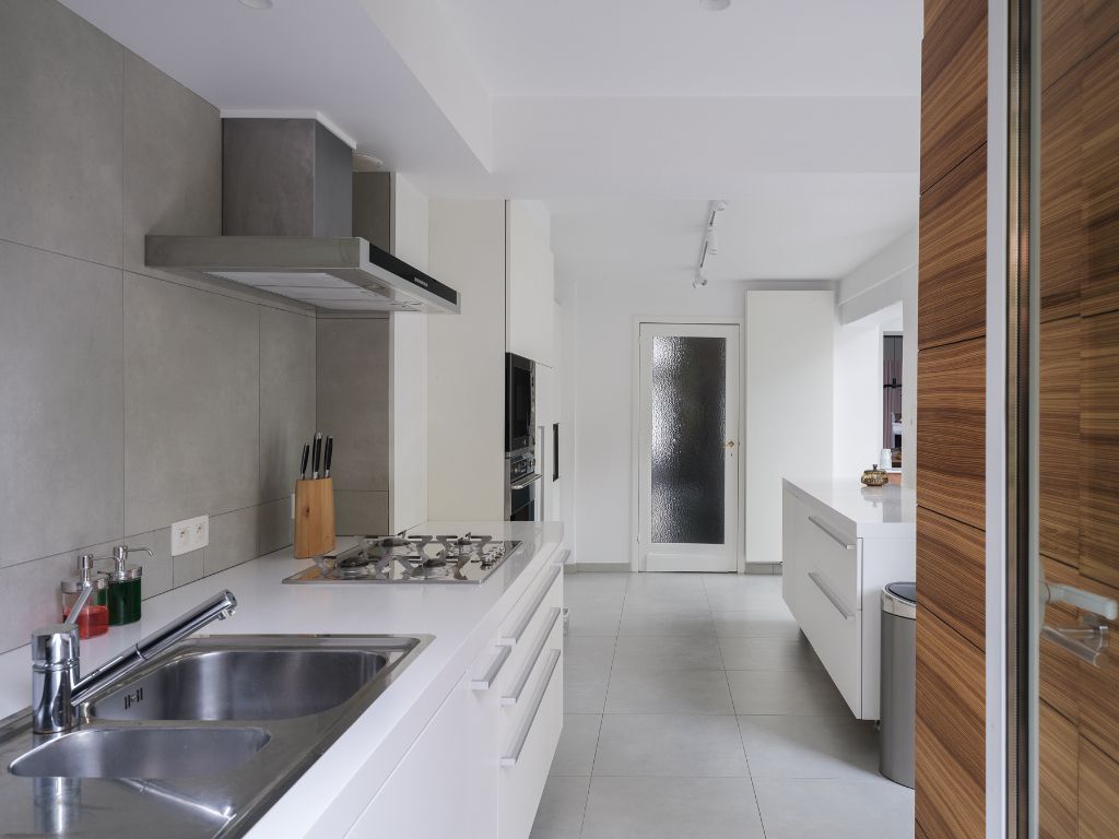 Omgeving Miljoenenkwartier - Bijzonder ruime herenwoning met tuin nabij het Paul de Smet de Naeyerpark. foto 9