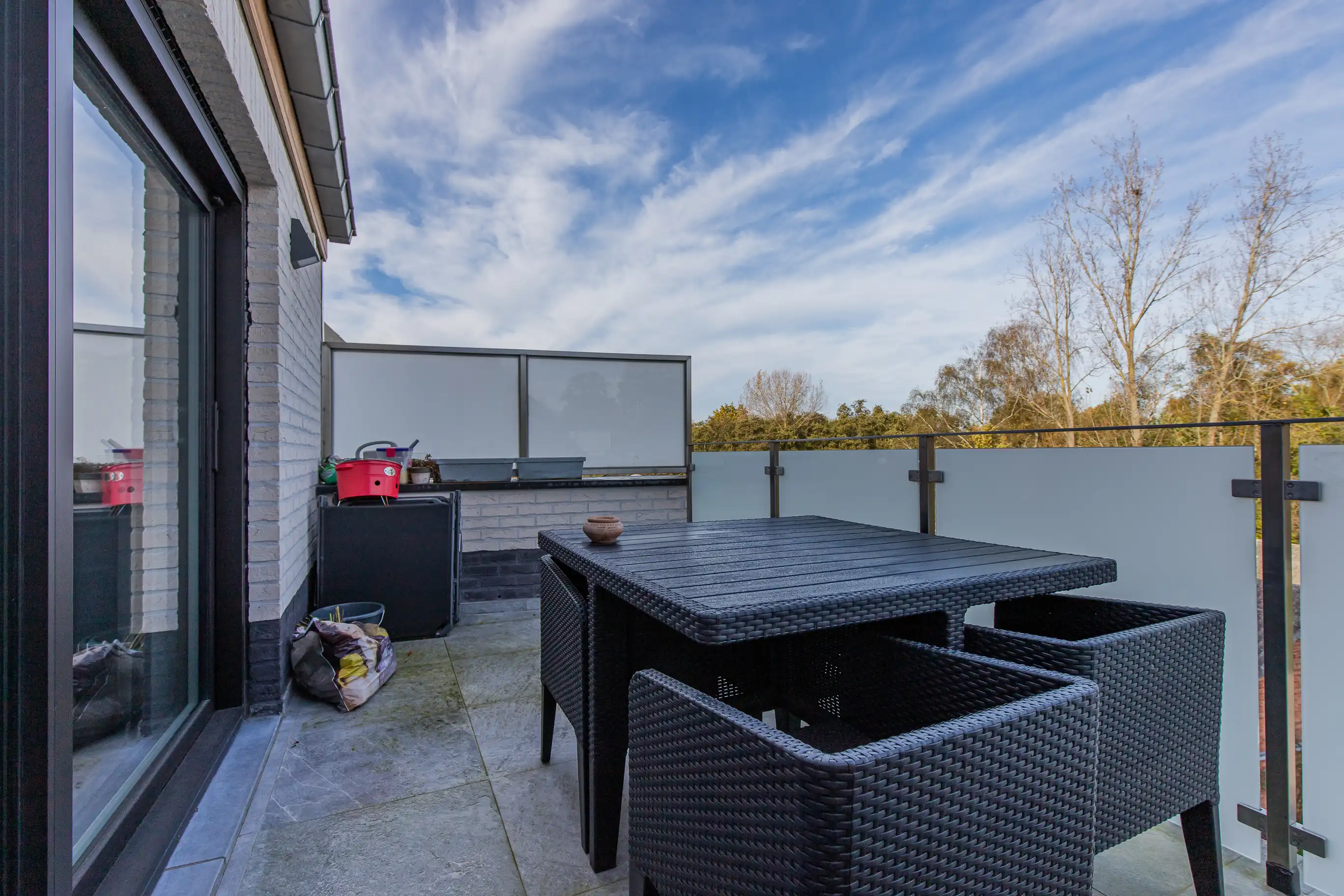 Nieuwbouw appartement met 1 slaapkamer en een garage foto 13