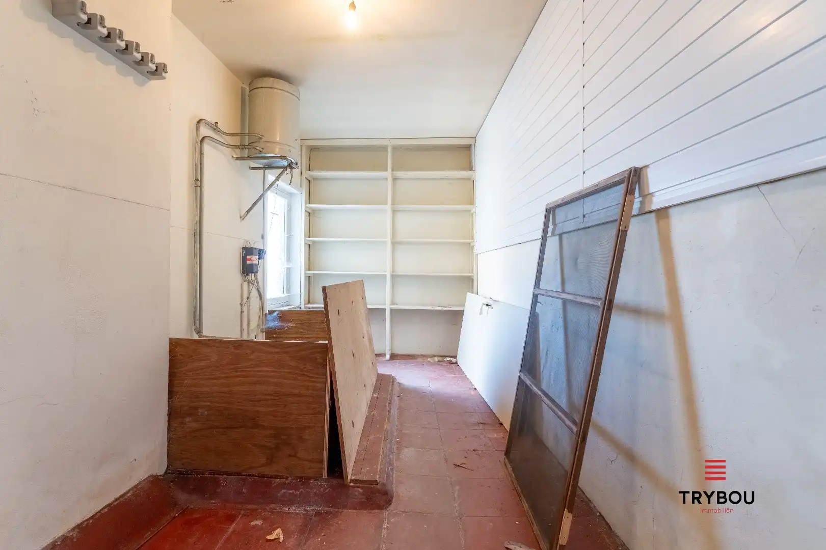 Gelijkvloerse woning met 2 garages in het centrum van Houthulst foto 19