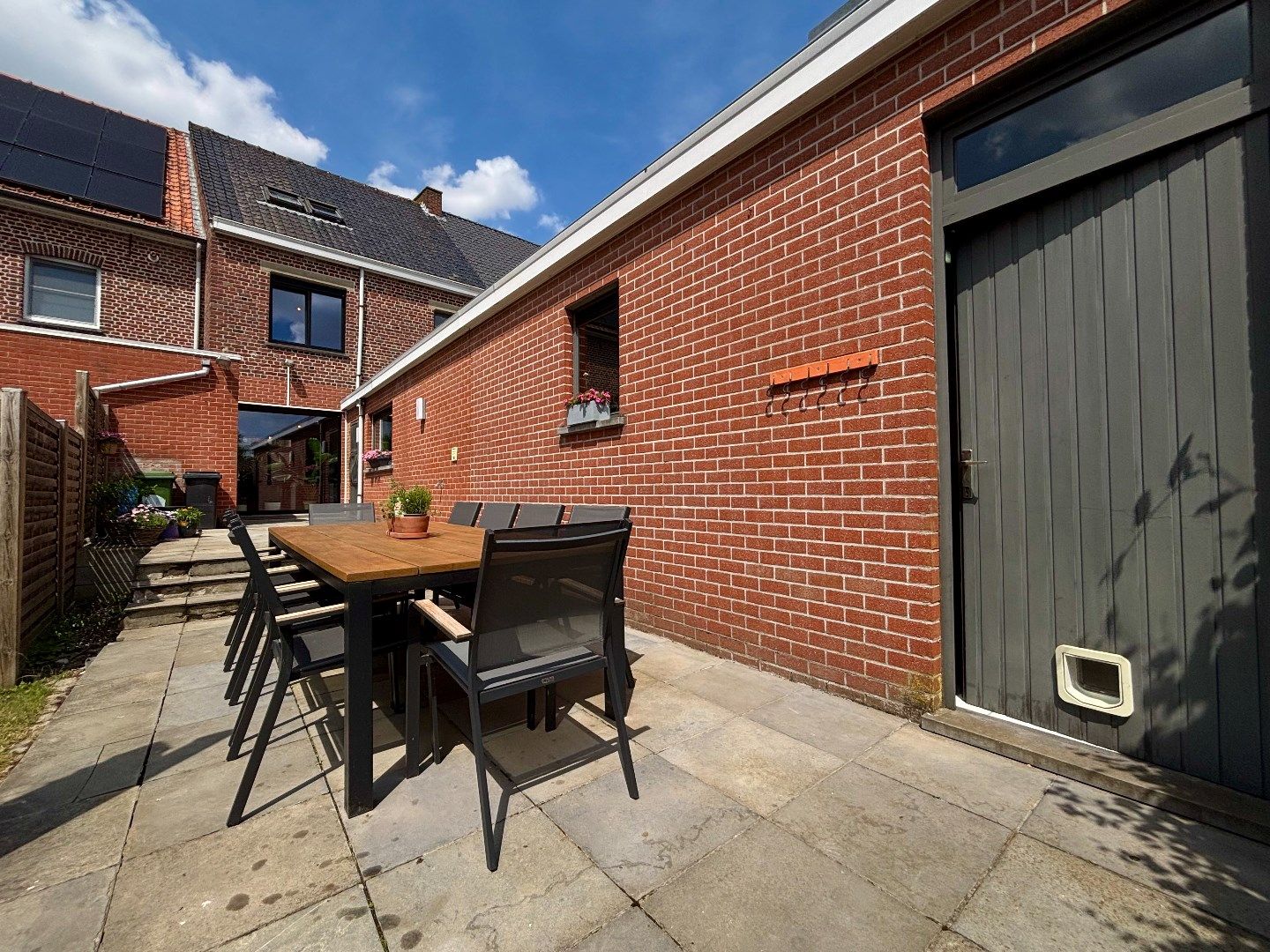 Gerenoveerde rijwoning in centrum Vlamertinge foto 5