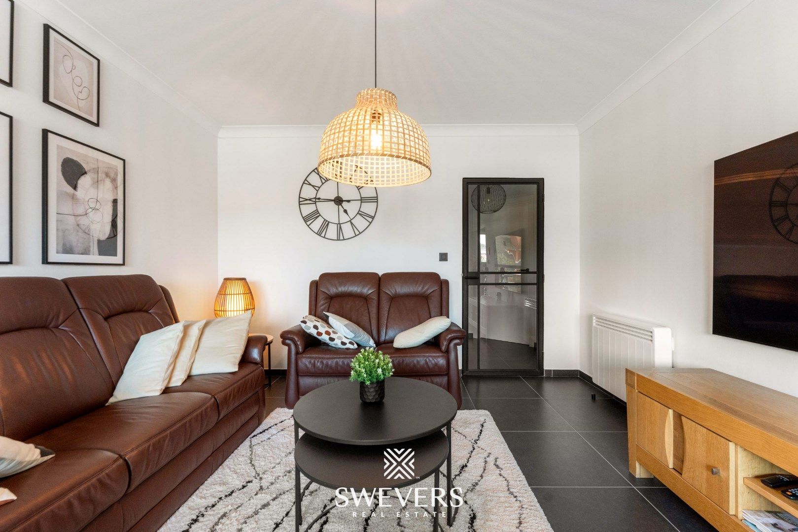 Comfortabel wonen met ruim Terras, 2 Slaapkamers, parkeerkelder & berging foto 6