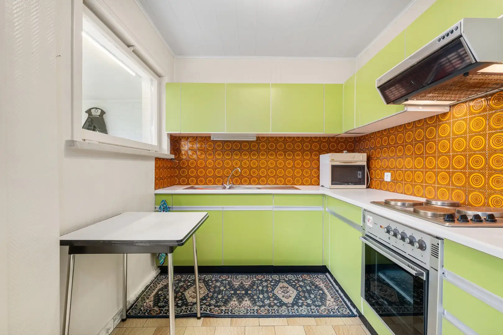 Zeer ruime kloeke woning met grote tuin! foto 8