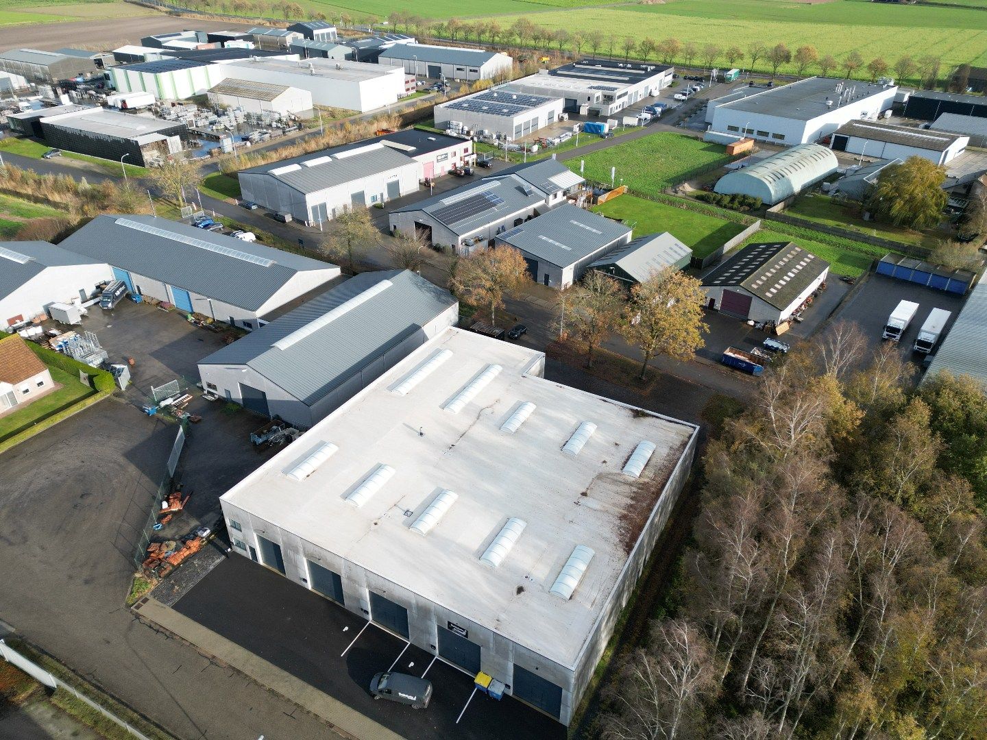 Strategisch gesitueerde bedrijfsruimte foto 11