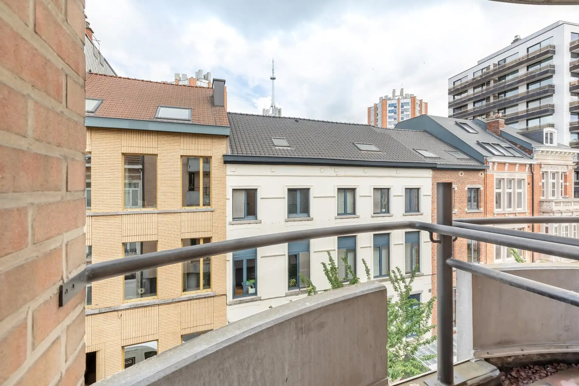 Instapklaar 1-slaapkamerappartement met terras foto 9