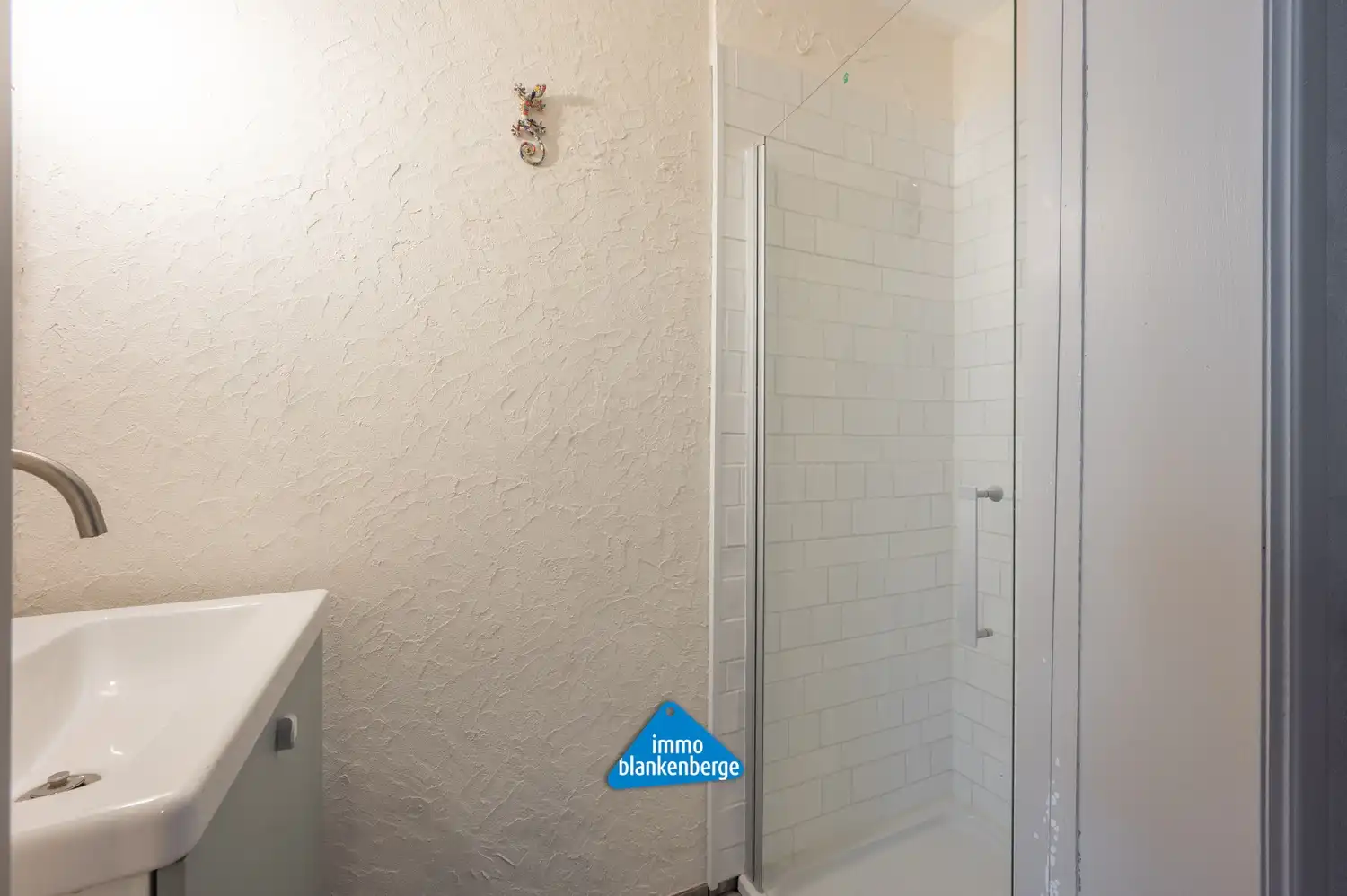 Zeer Ruim en Stijlvol gerenoveerd appartement van 232m² op een toplocatie vlak bij het strand. foto 23