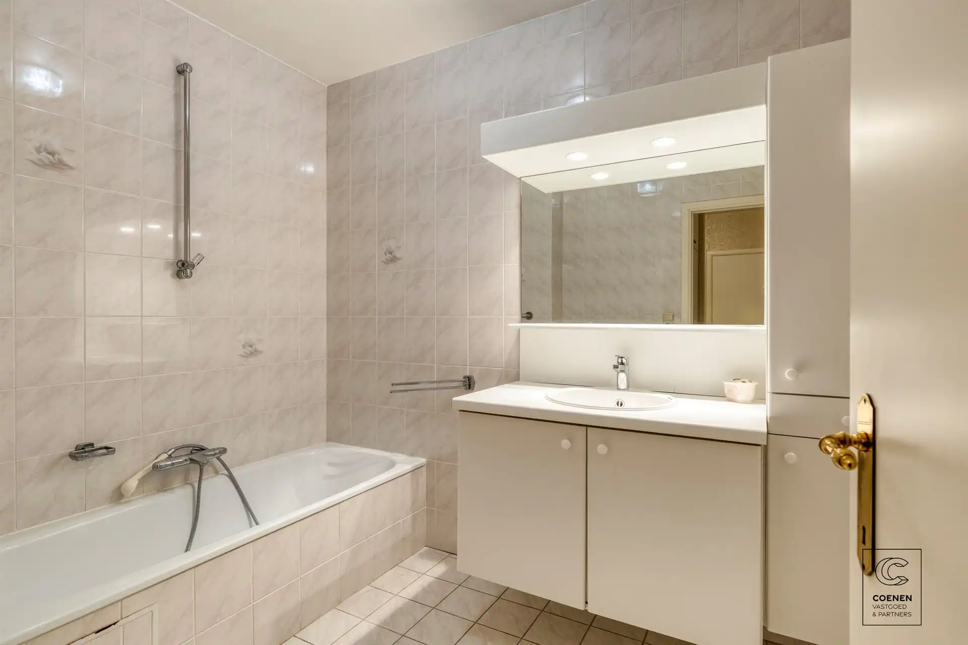 Gelijkvloers appartement van 87 m² met twee slaapkamers! foto 14