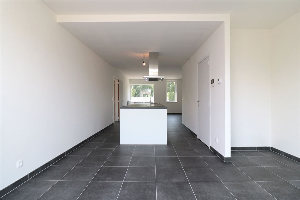 3 appartementen en 4 autostaanplaatsen foto 69