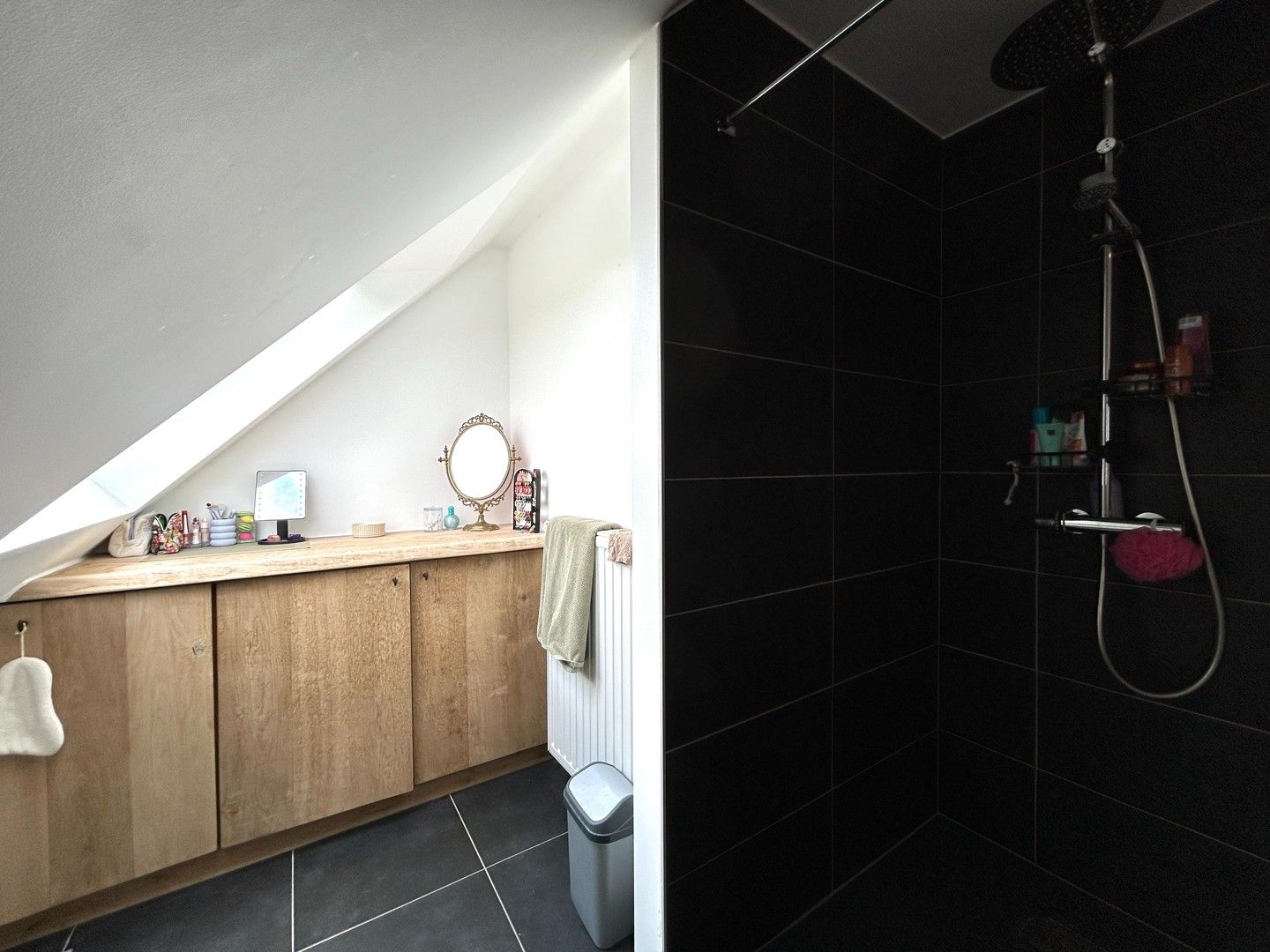 Prachtige HOB met 3 slaapkamers & zuidgerichte tuin te Meulebeke! foto 13