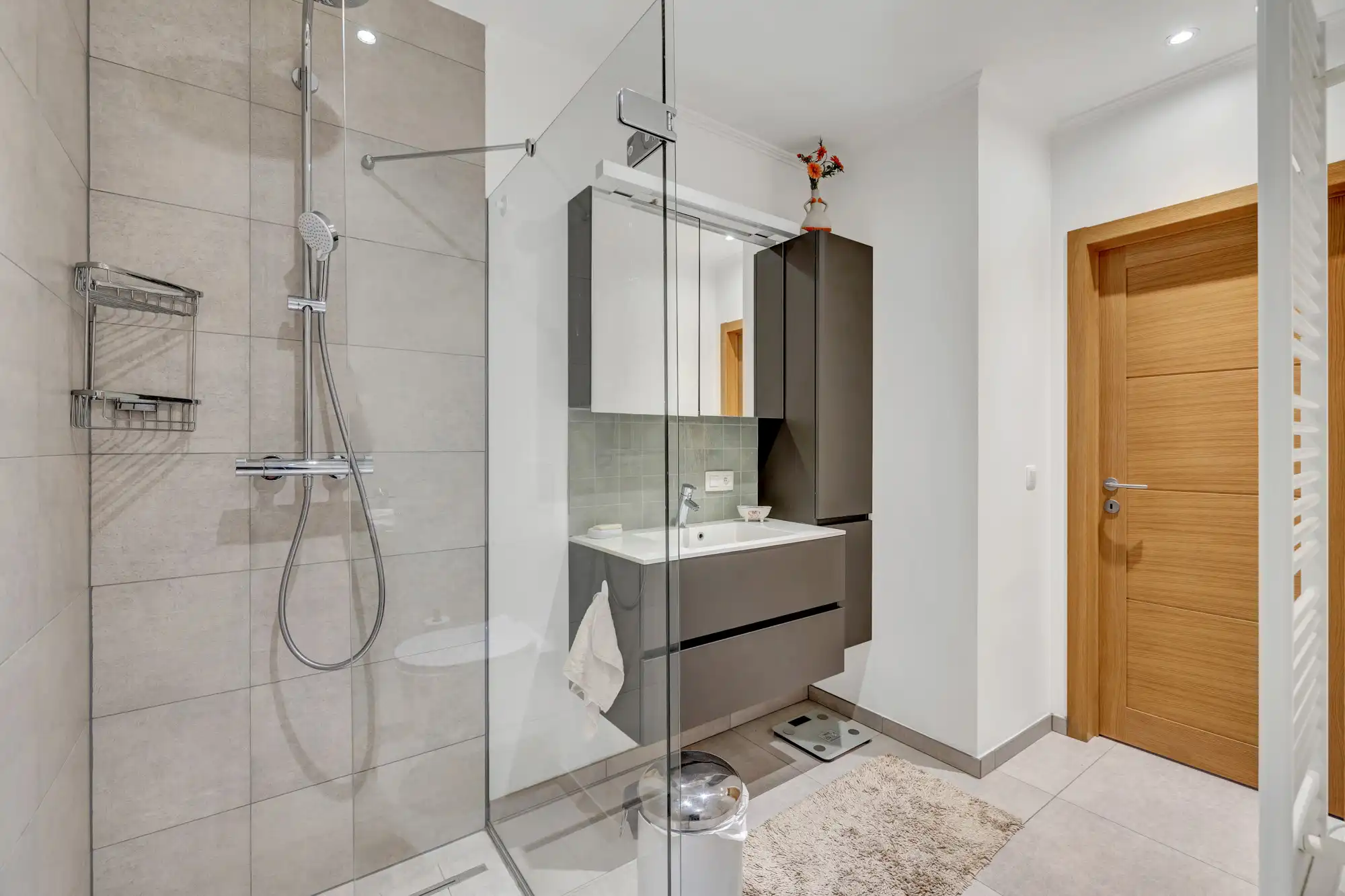 Prachtig gelijkvloers appartement met tuin en garage foto 19