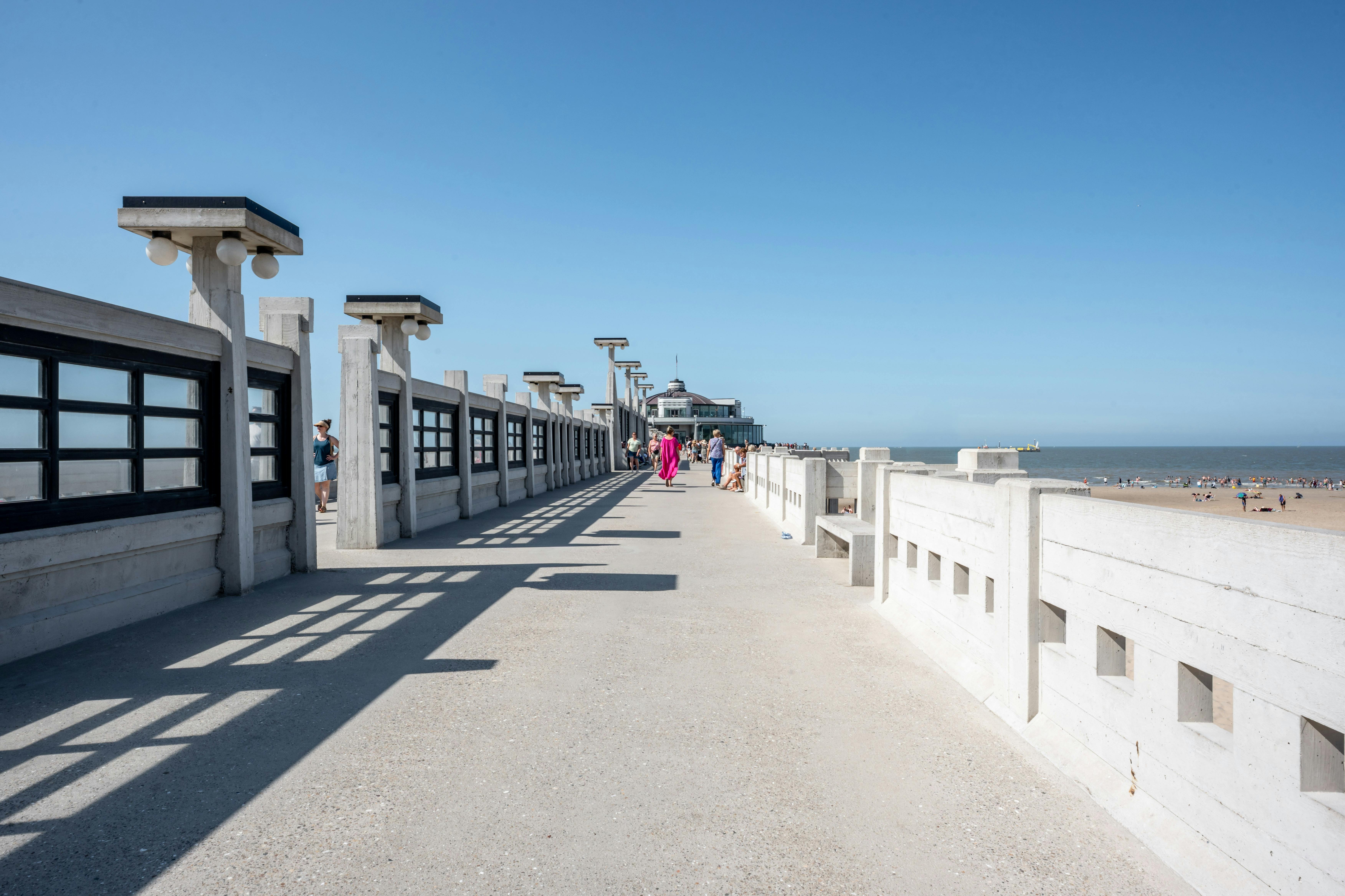 Uniek, historisch en ruim appartement te koop op de zeedijk  foto 17
