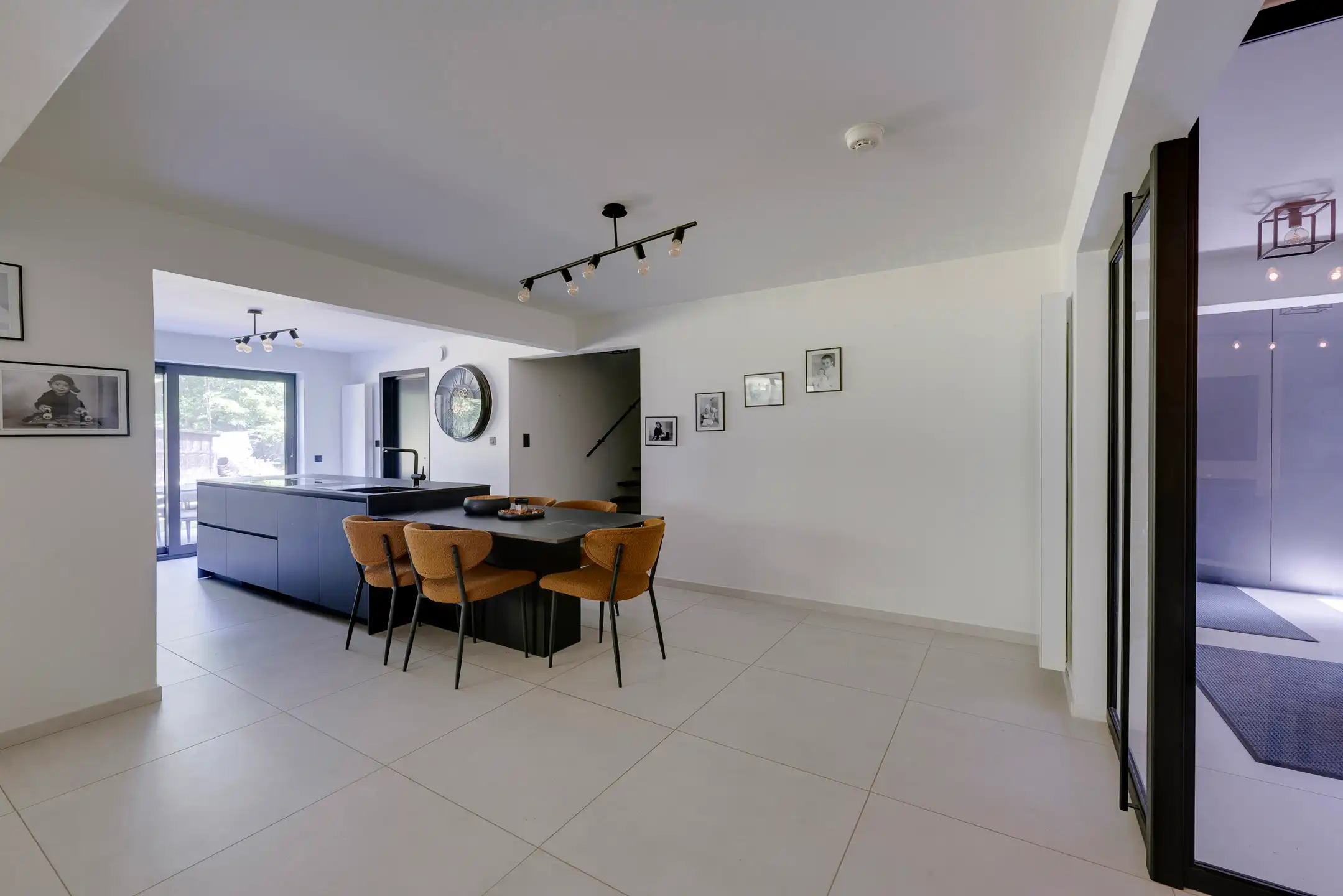 Gerenoveerde woning op een mooi perceel van ca 2.000 m² foto 13