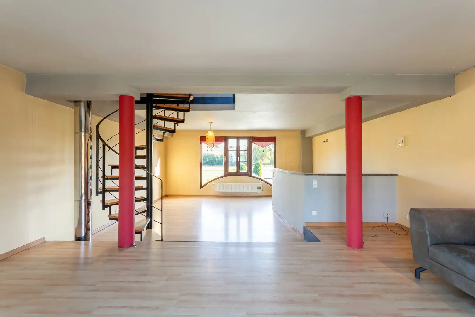 Karaktervolle architectenwoning (EPC B) met 3 slpks, garage en tuin te Lot foto 7